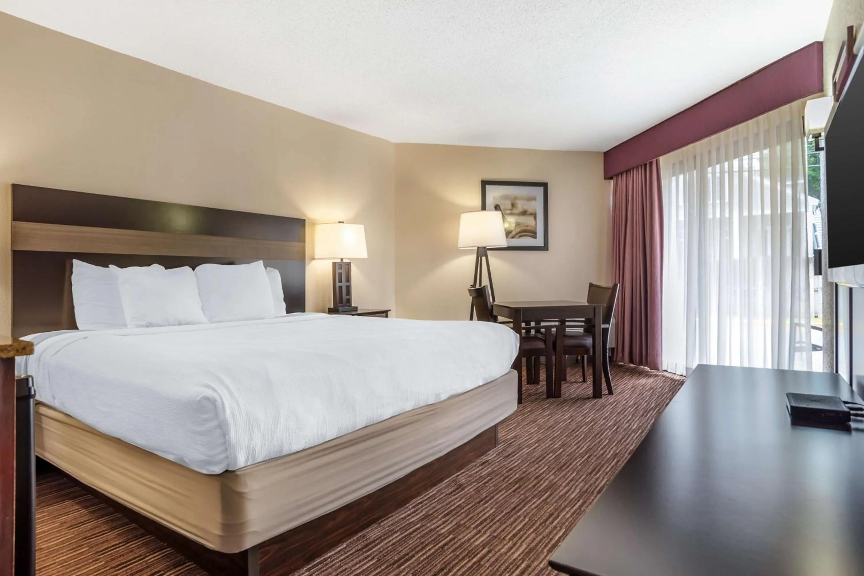 Bedroom, Bed in Best Western Oak Manor