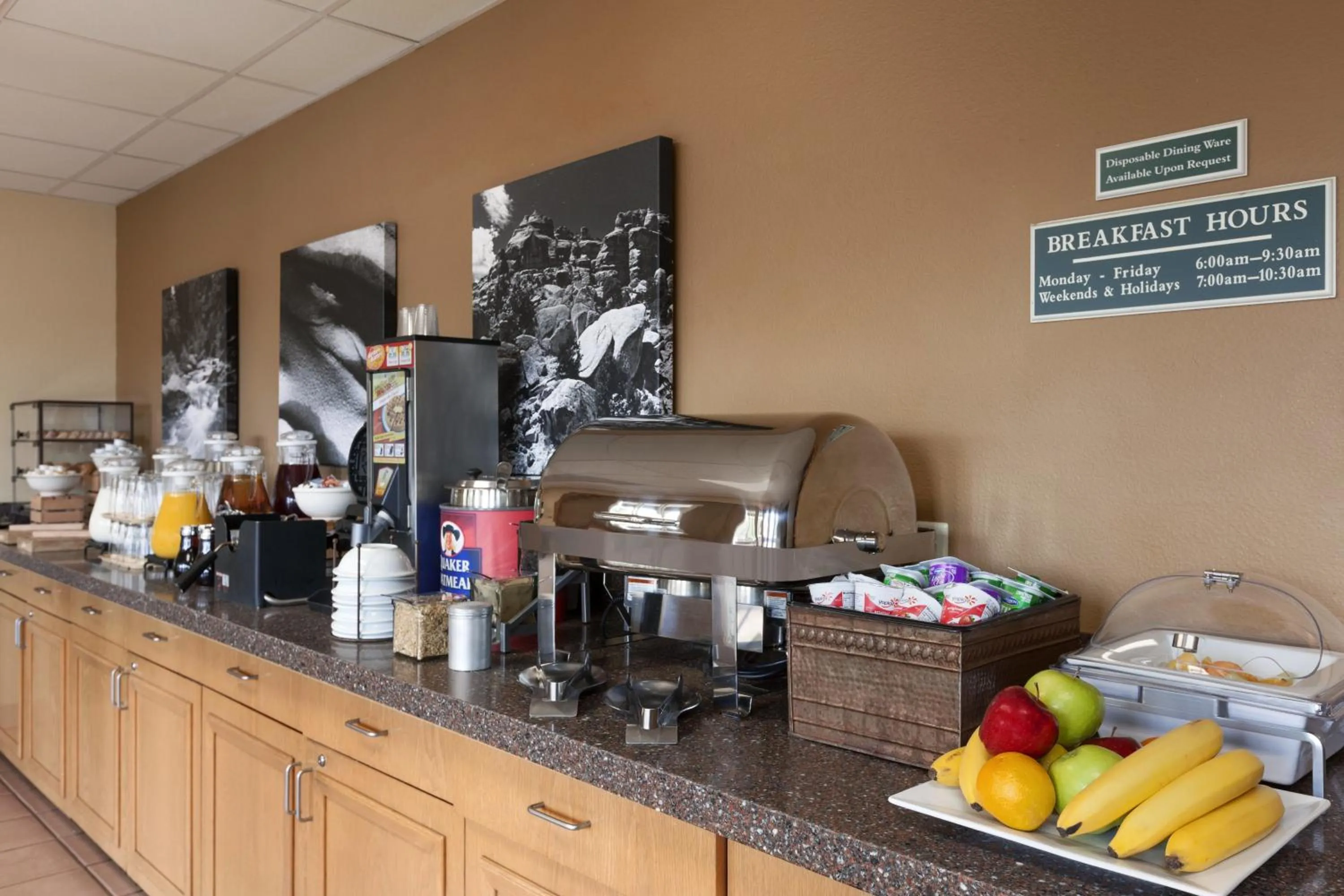 Continental breakfast in Country Inn & Suites by Radisson, Mesa, AZ