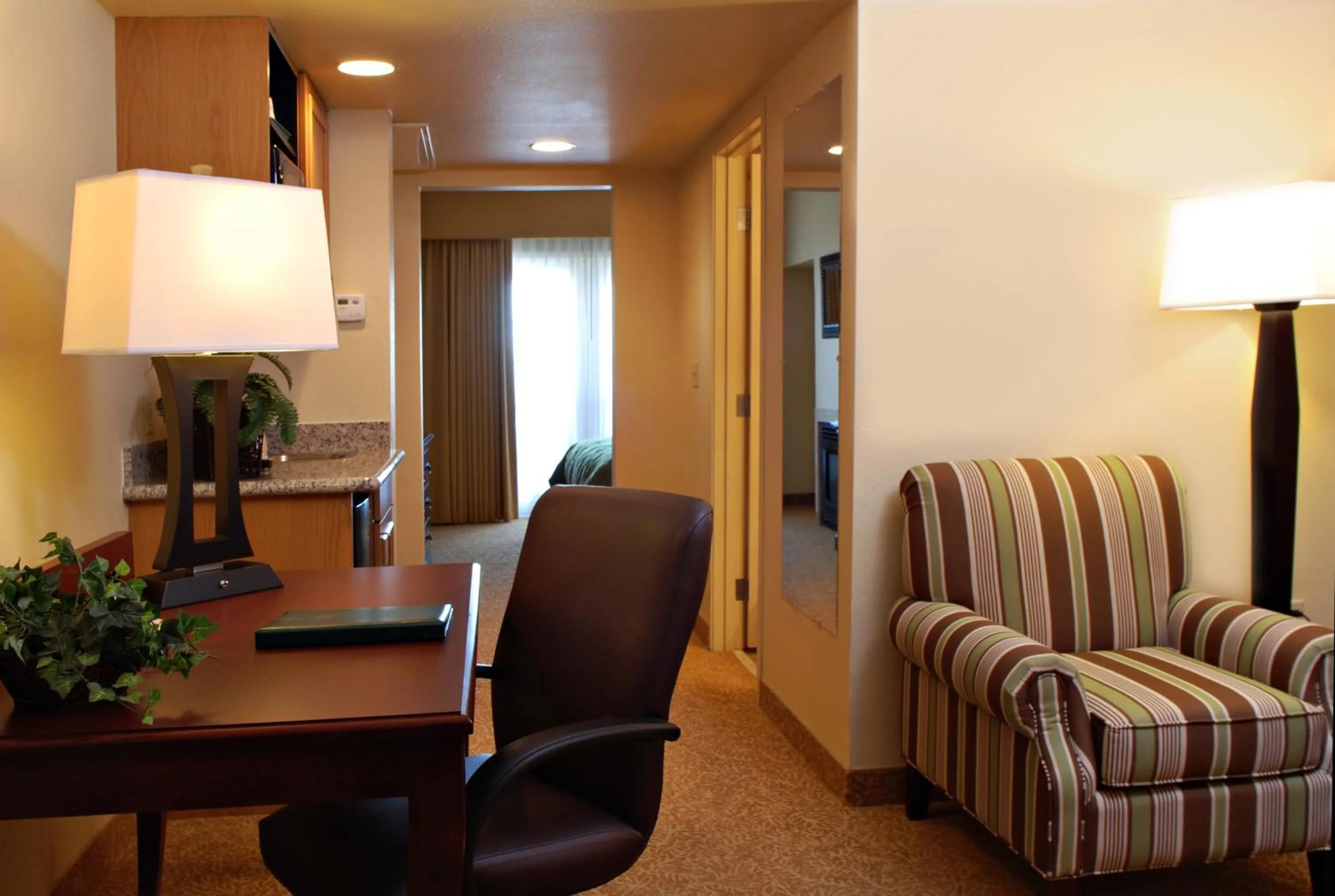 Photo of the whole room in Country Inn & Suites by Radisson, Mesa, AZ