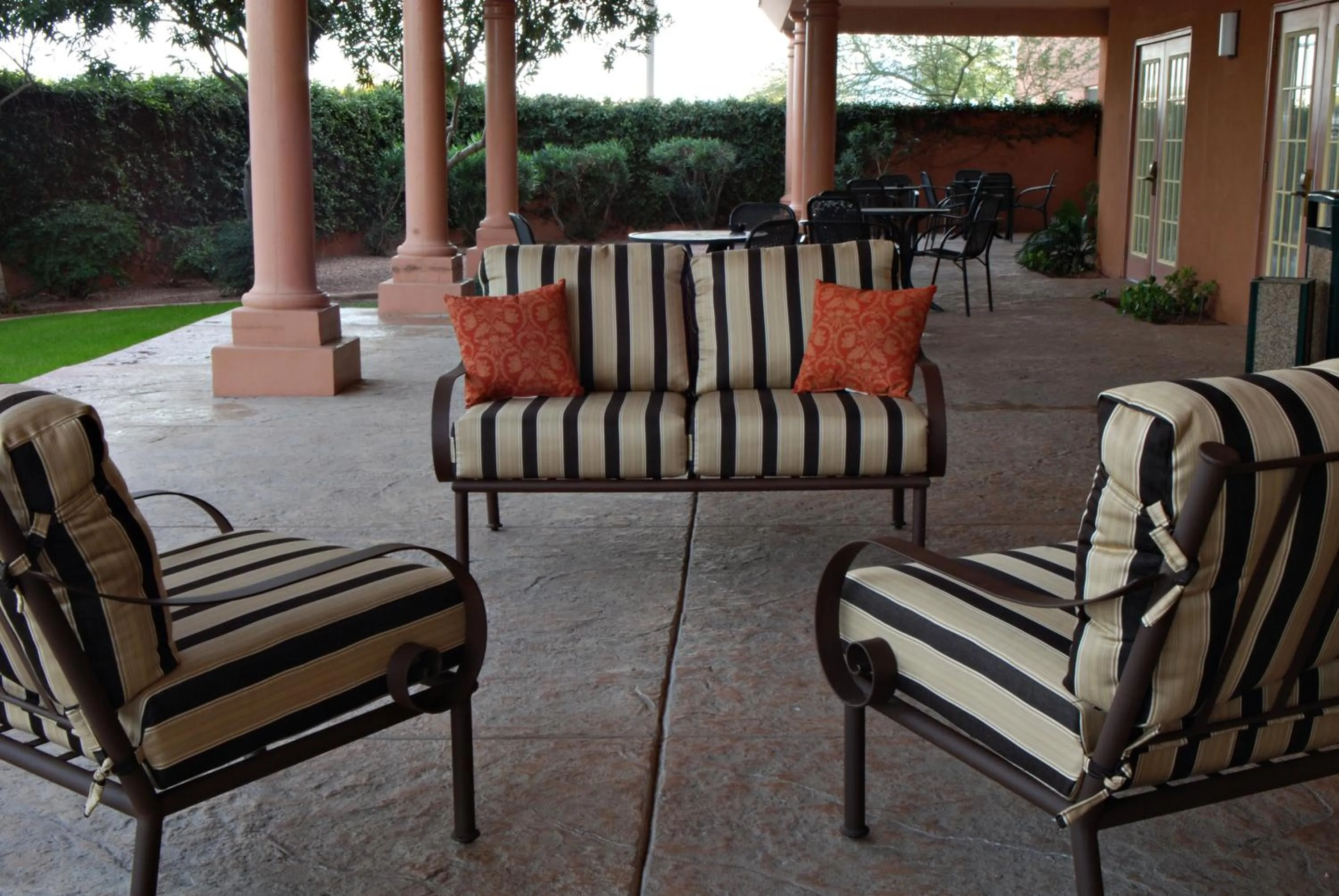 Facade/entrance in Country Inn & Suites by Radisson, Mesa, AZ