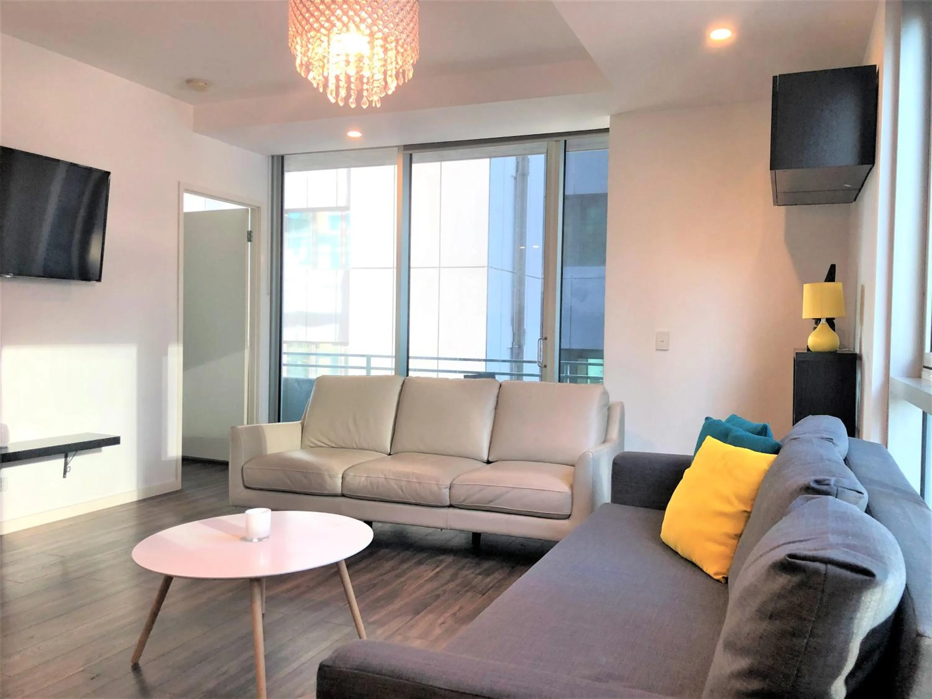 TV and multimedia in Readyset Apartments at Liberty