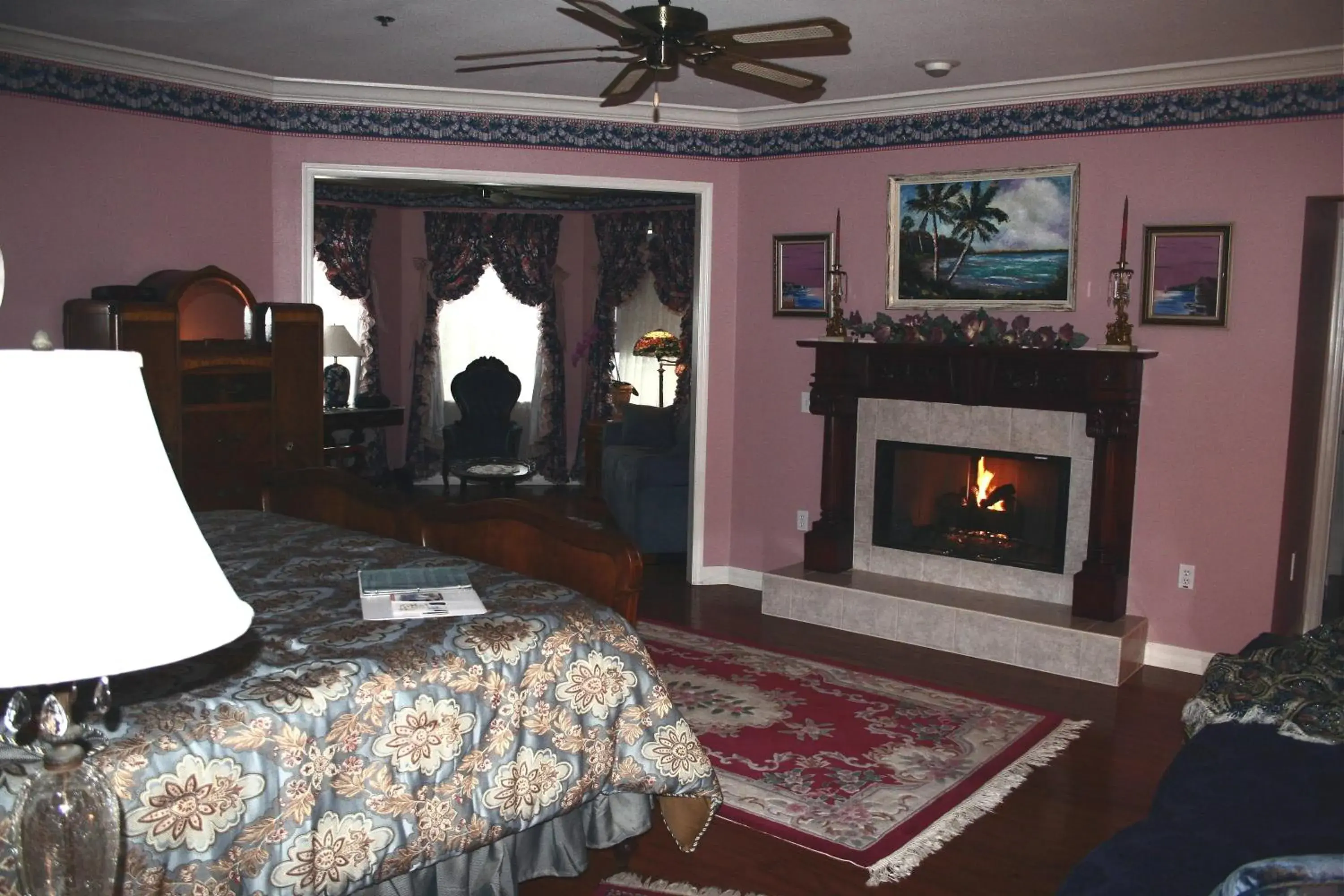 King Suite with Lake View and Spa Bath in Heron Cay Lakeview Bed & Breakfast King Suite with Lake View and Spa Bath in Heron Cay Lakeview Bed & Breakfast