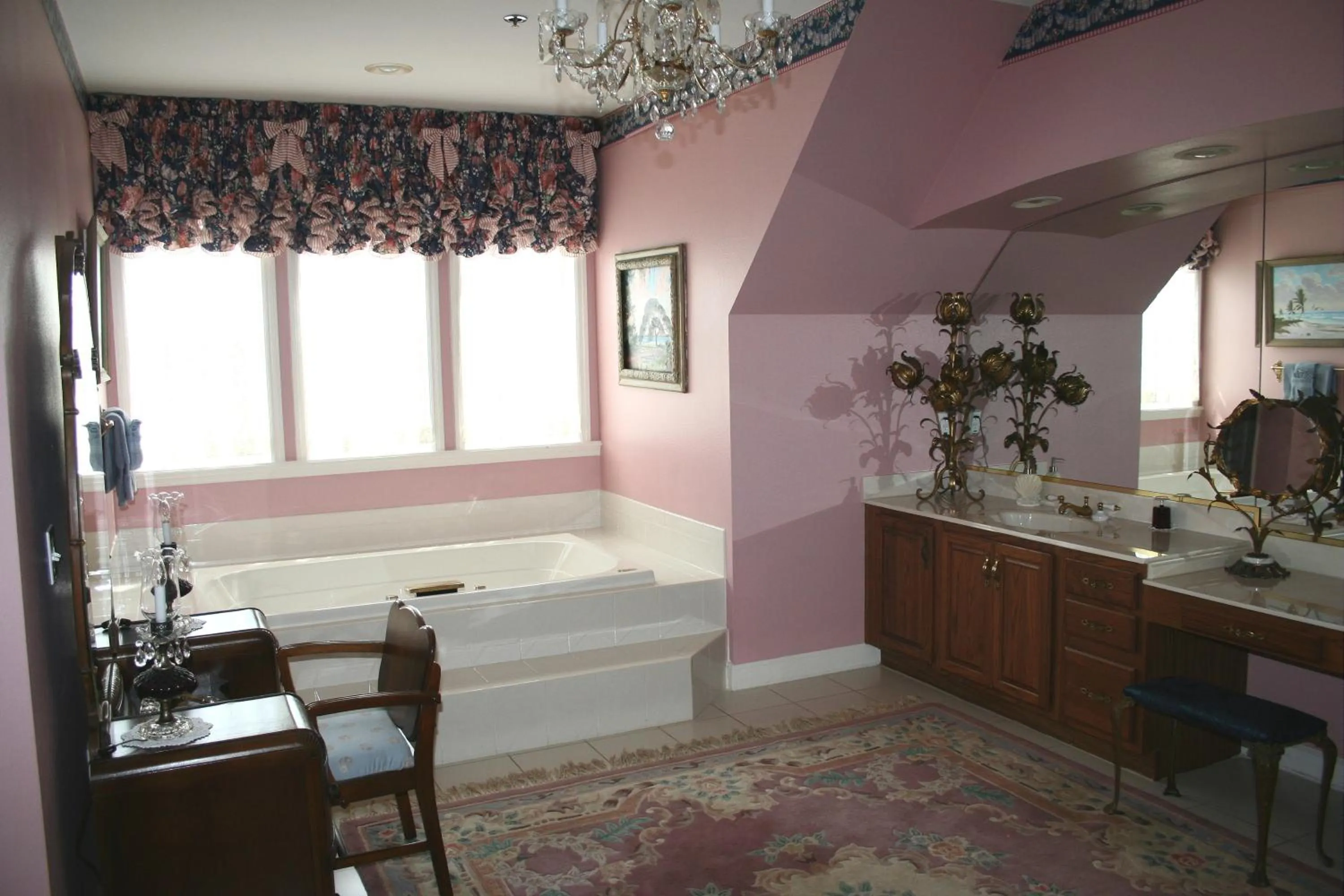 Bathroom in Heron Cay Lakeview Bed & Breakfast