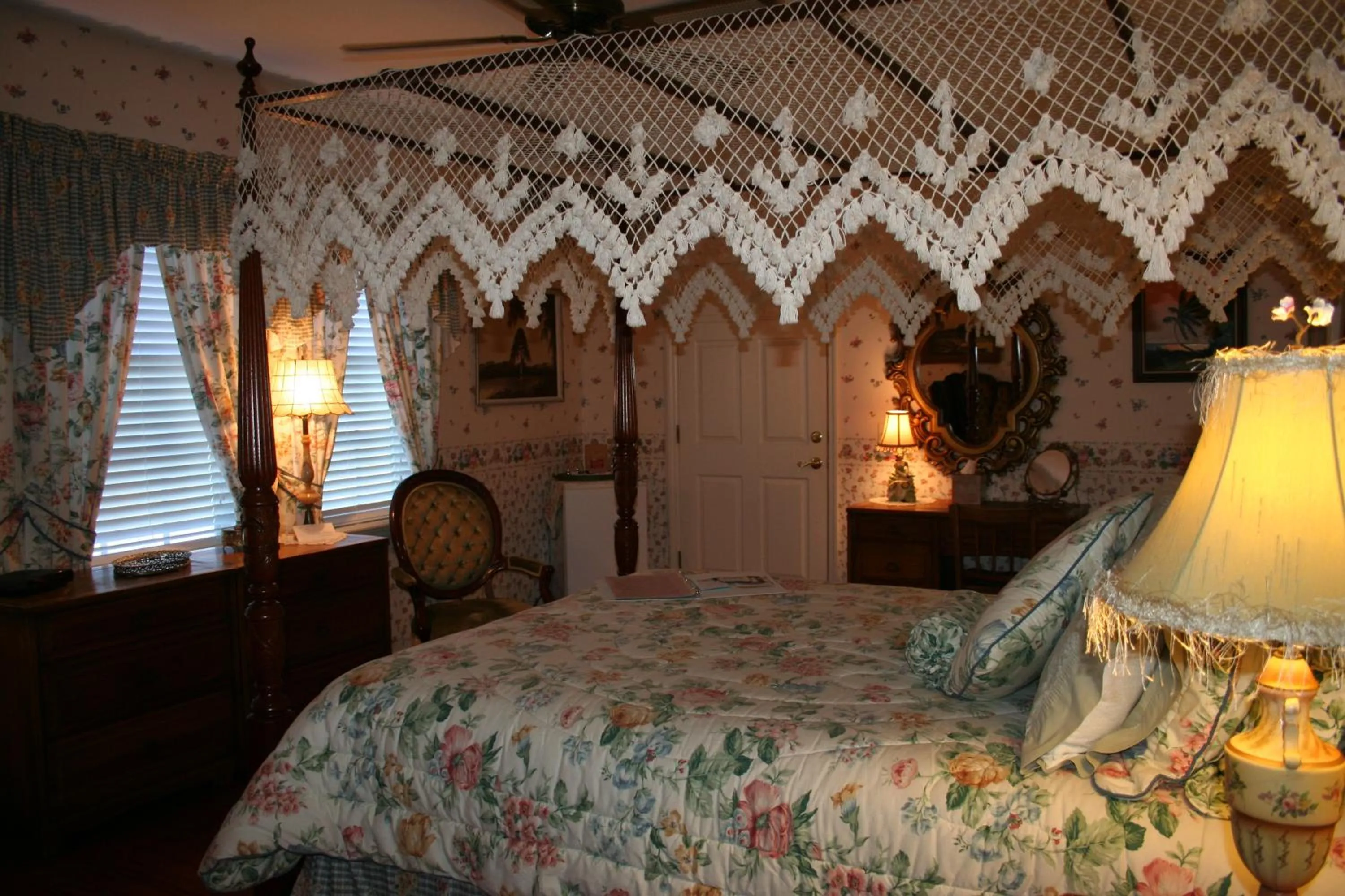 Bed in Heron Cay Lakeview Bed & Breakfast