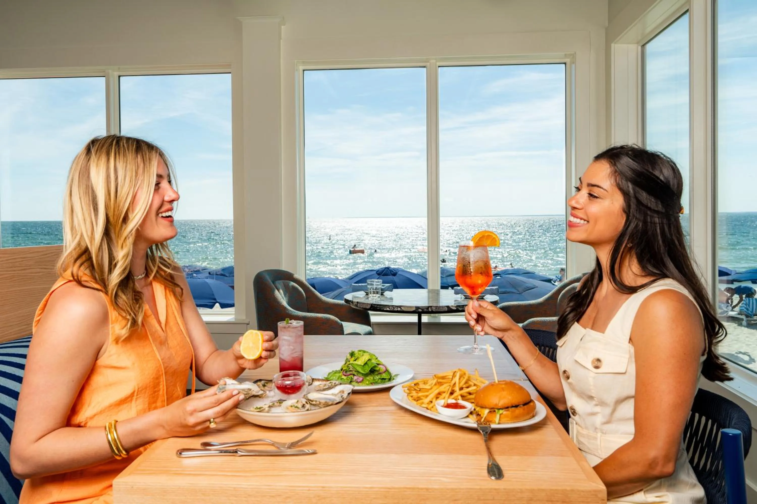 Restaurant/places to eat in Sea Crest Beach Resort