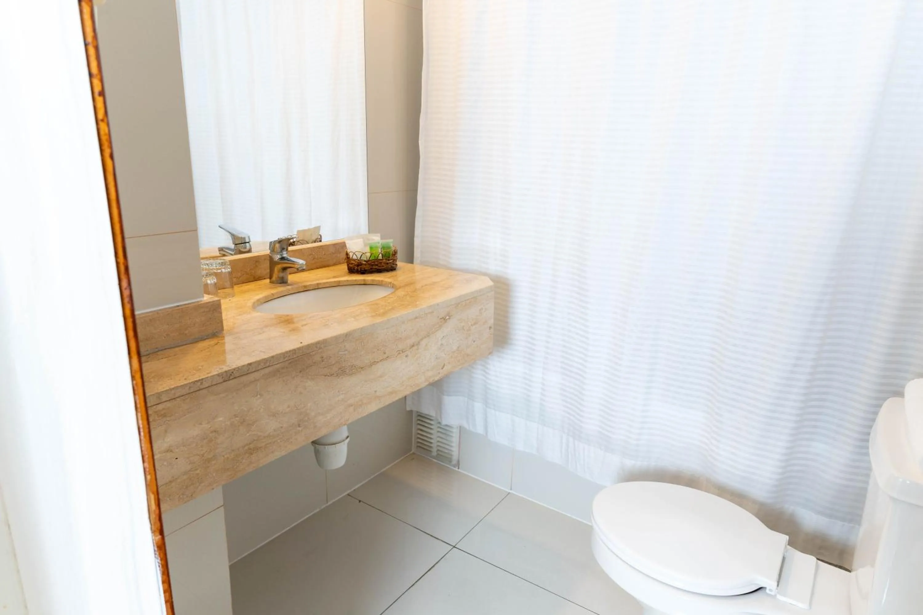 Hotel Francisco De Aguirre