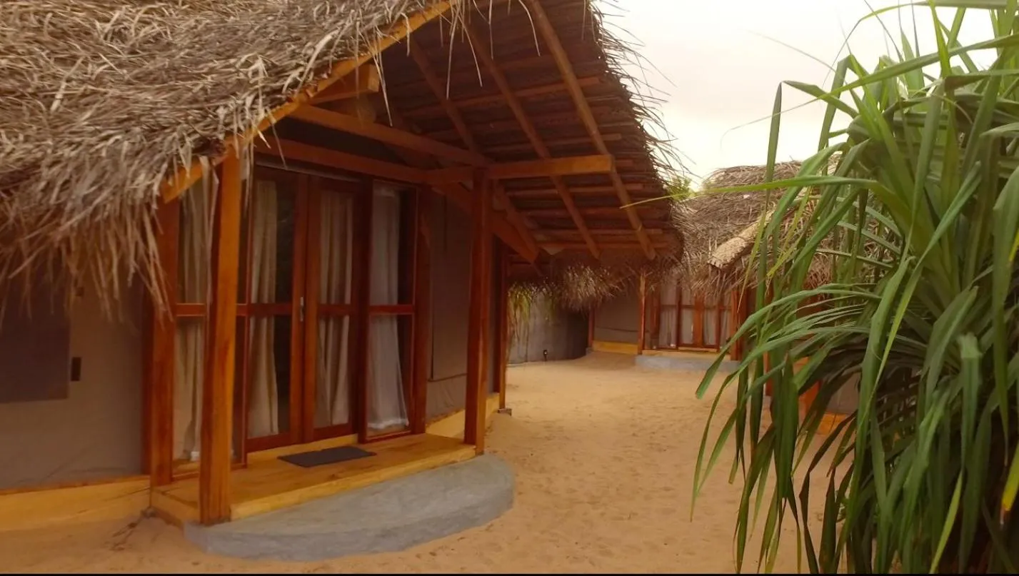 Facade/entrance in Jungle Beach Ahungalla