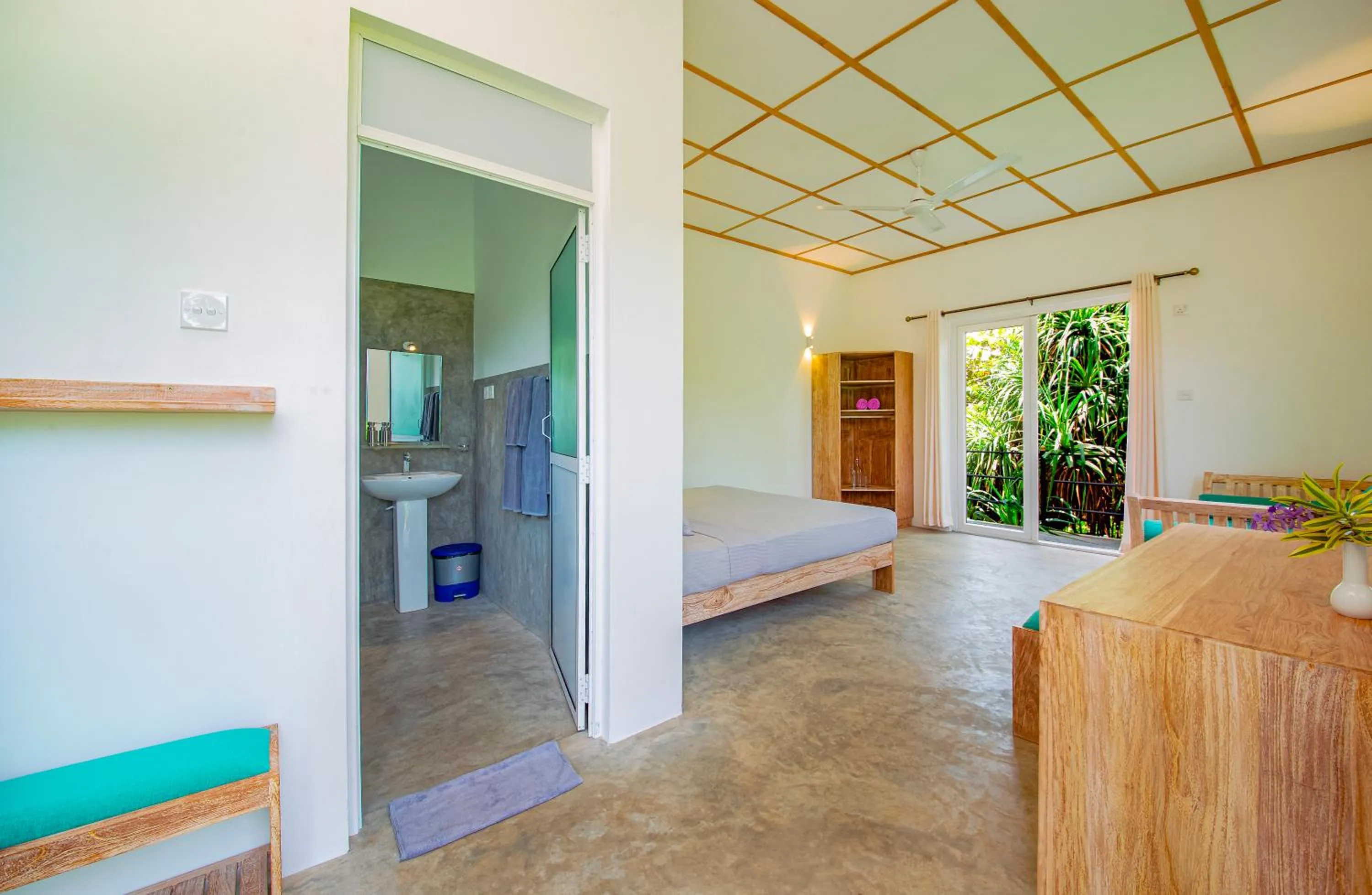 Photo of the whole room in Jungle Beach Ahungalla