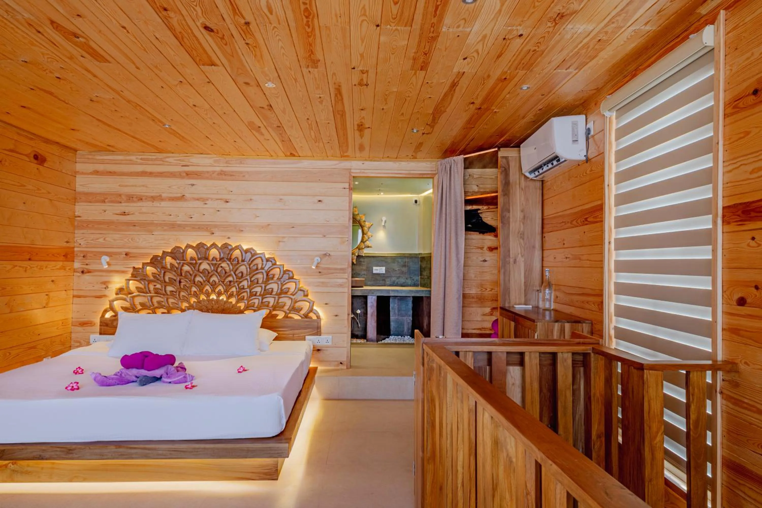 Bedroom, Bed in Jungle Beach Ahungalla