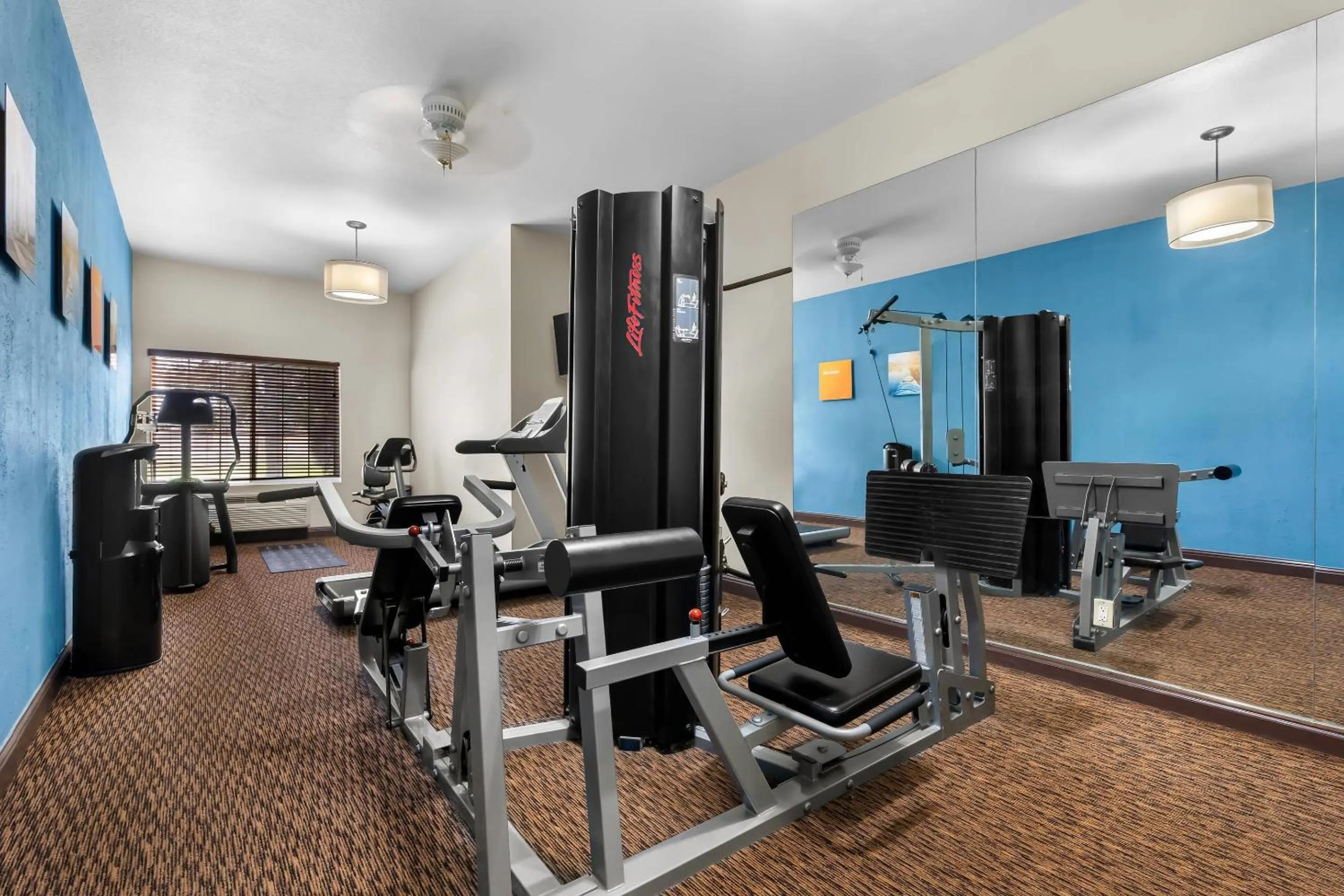 Fitness centre/facilities in Comfort Suites