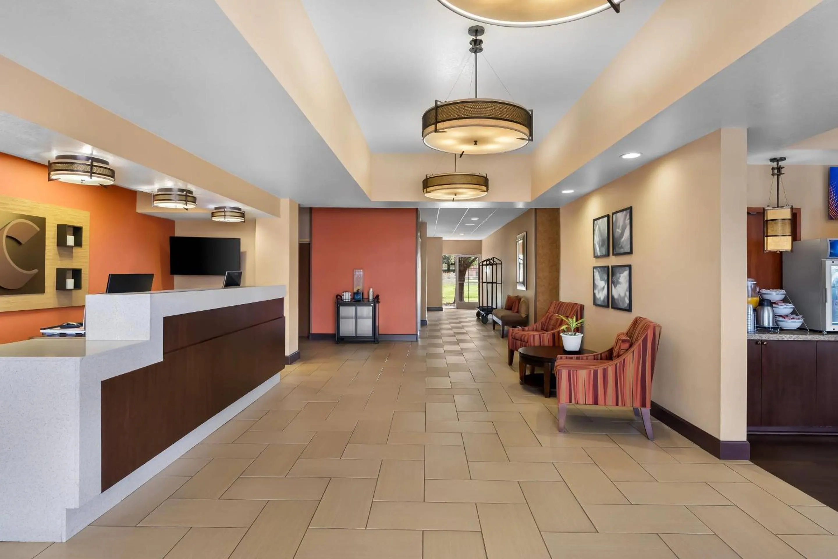 Lobby or reception in Comfort Suites