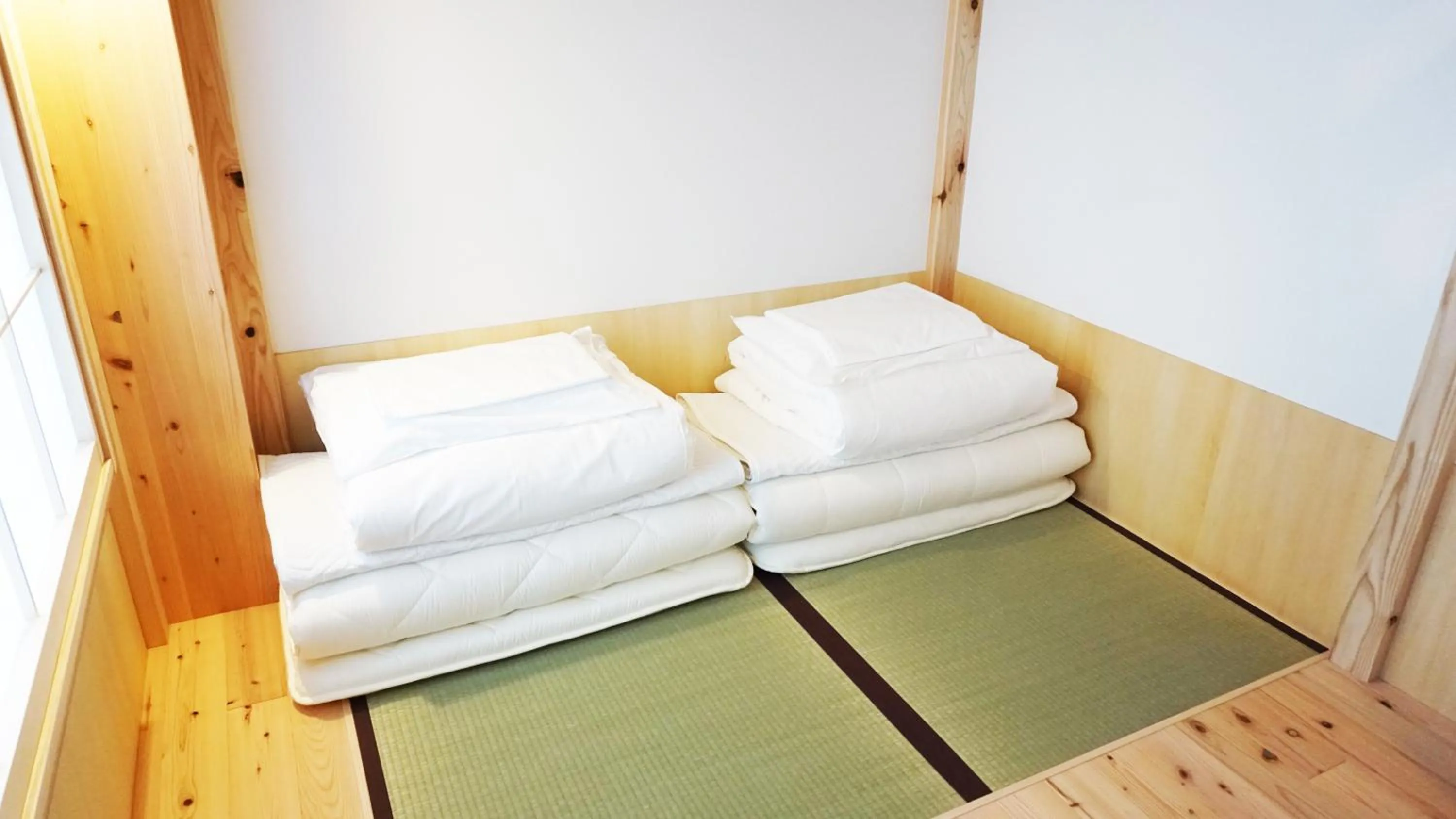 Bed in Poly Hostel 2 Namba