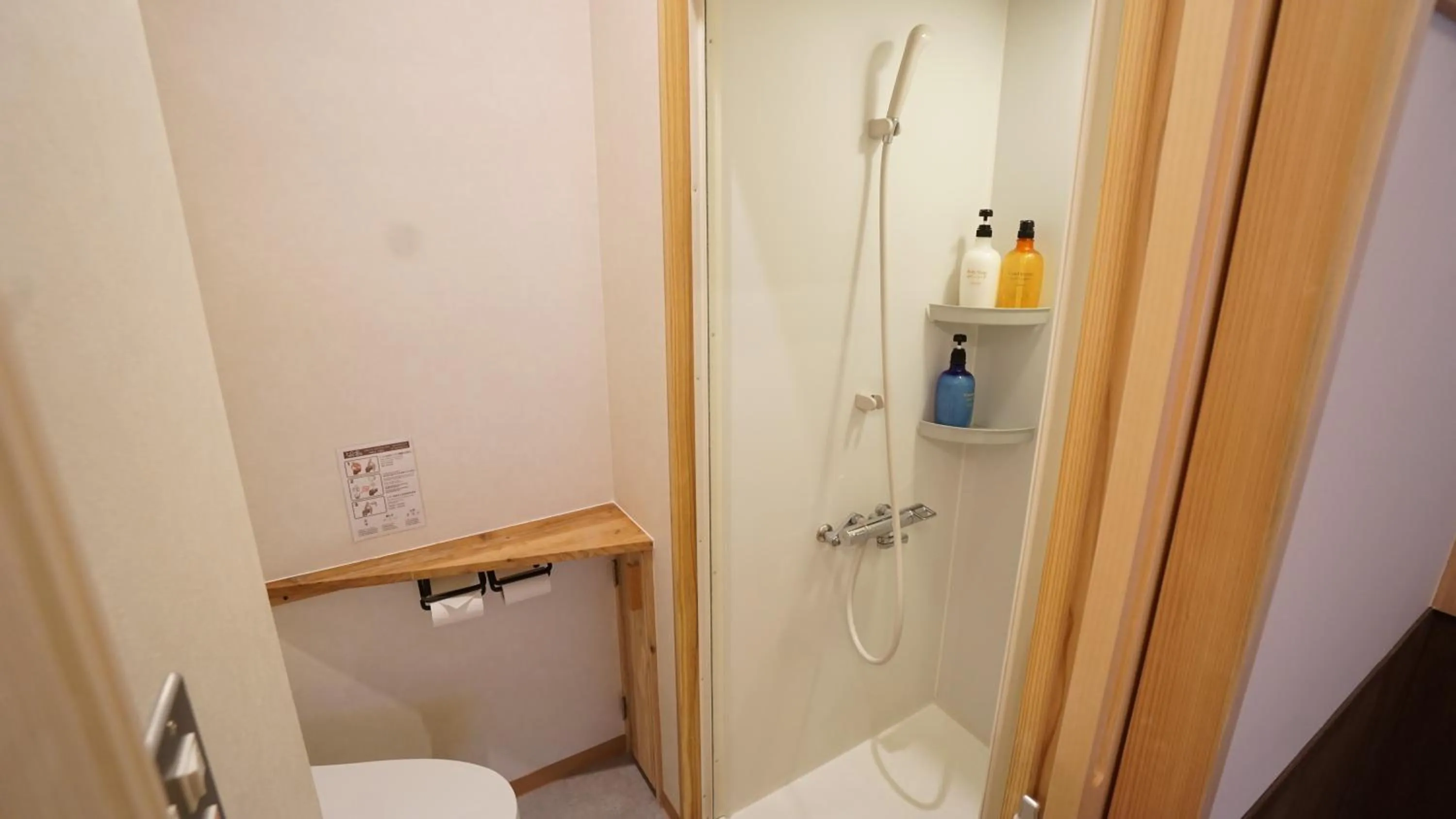Shower in Poly Hostel 2 Namba