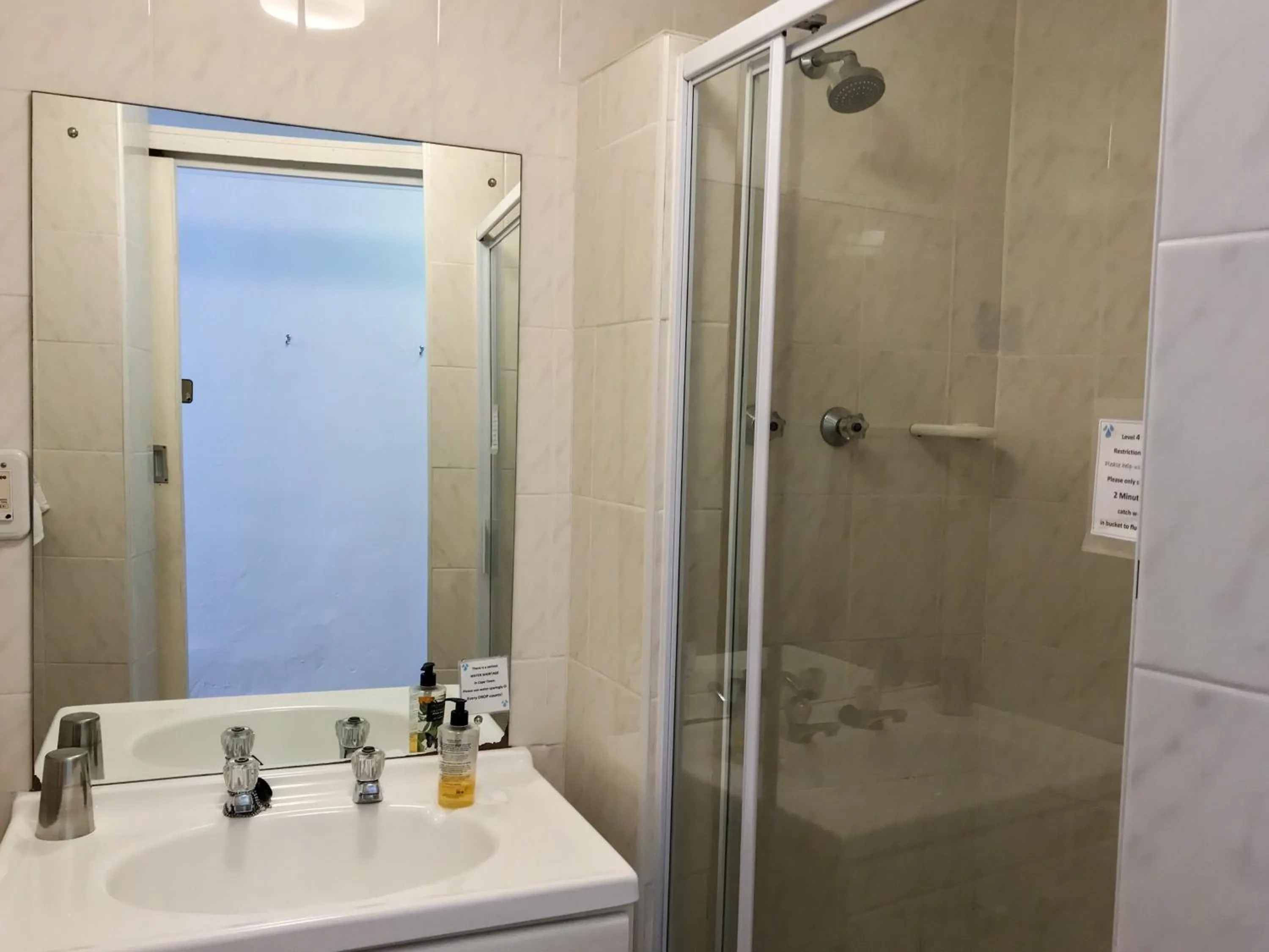 Bathroom in Howards End Manor B&B