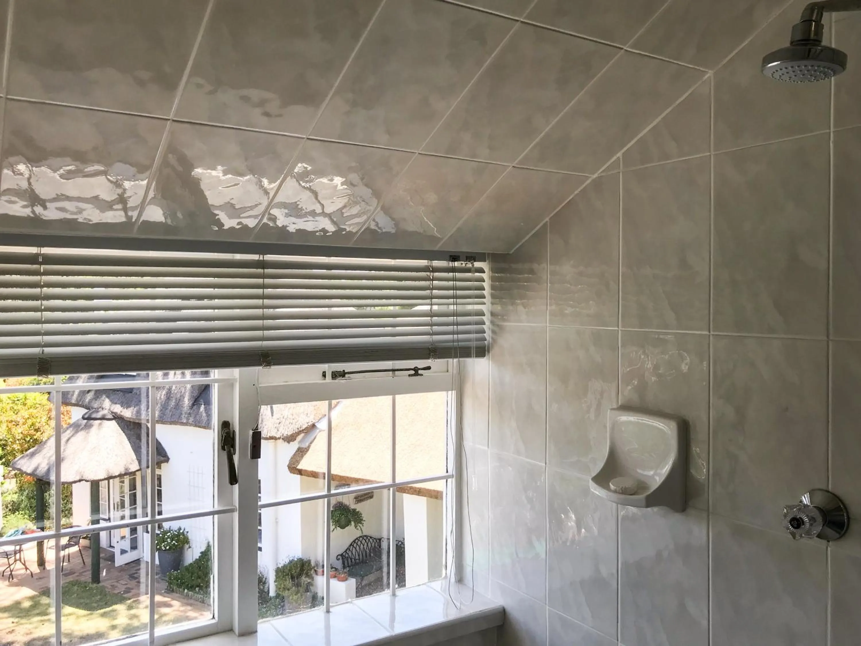 Bathroom in Howards End Manor B&B