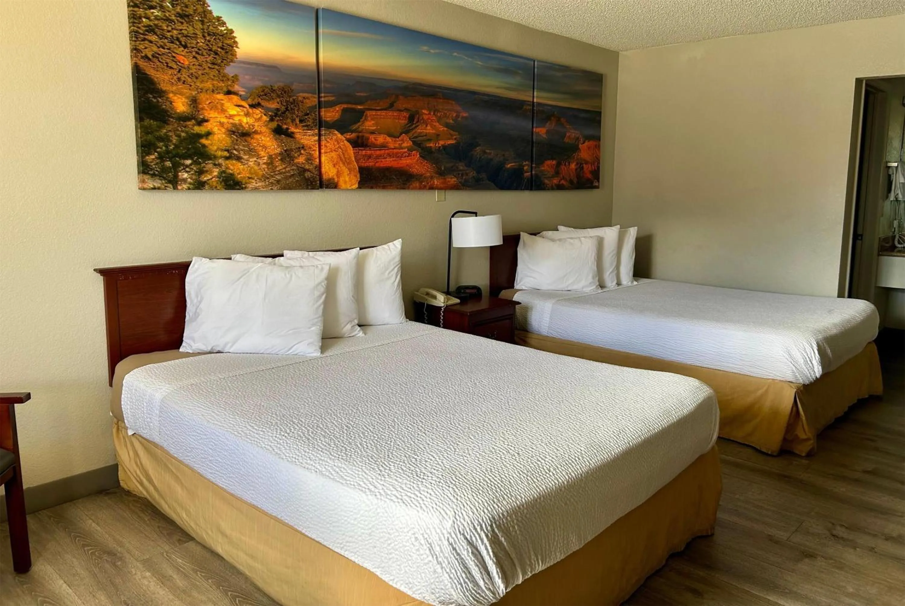 Photo of the whole room, Bed in Days Inn by Wyndham Kingman West