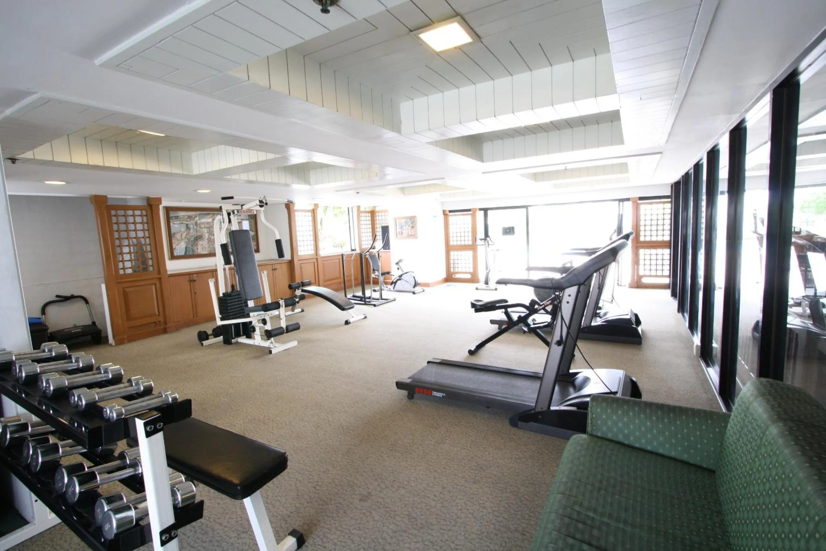 Fitness centre/facilities in Baiyoke Suite Hotel