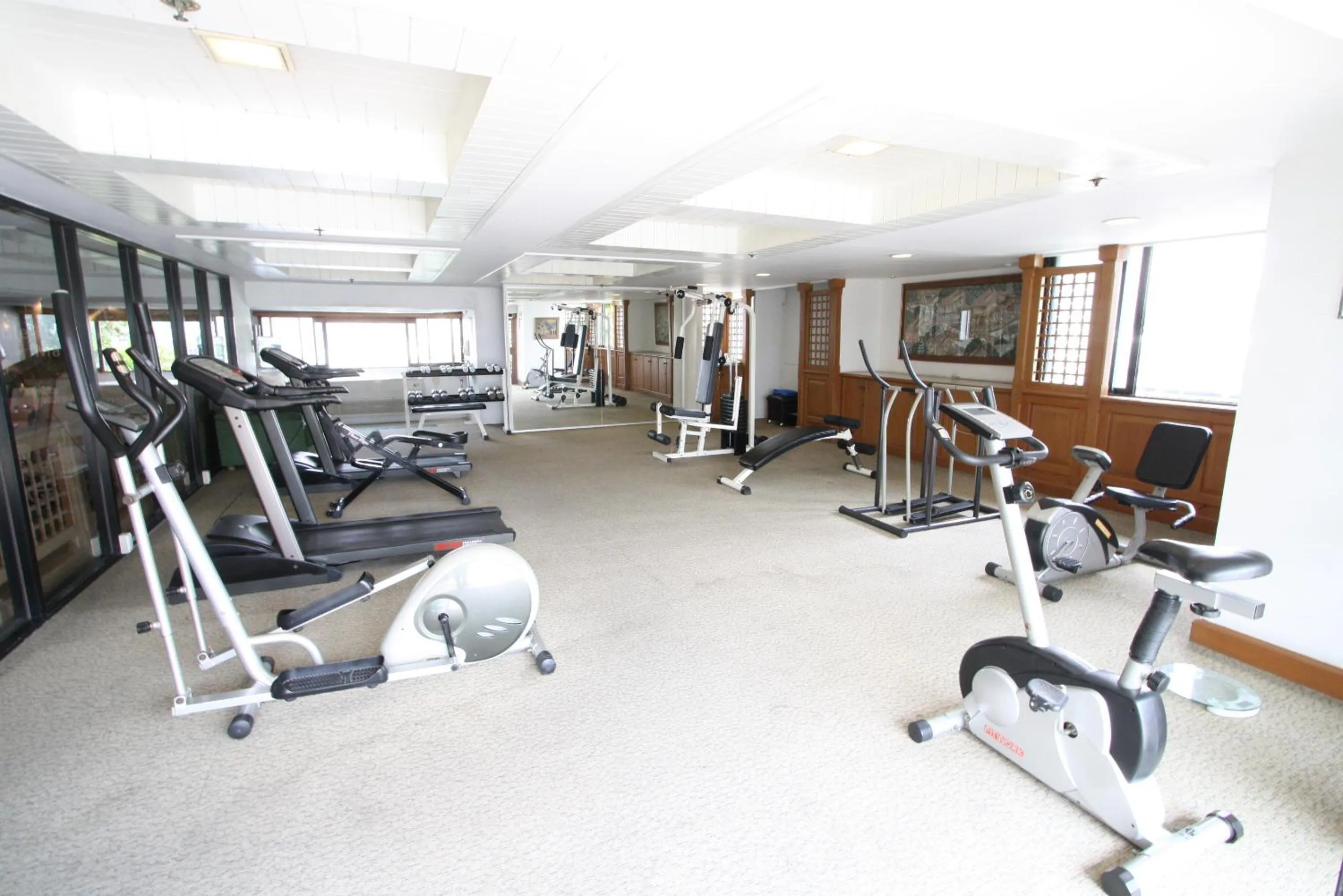 Fitness centre/facilities in Baiyoke Suite Hotel