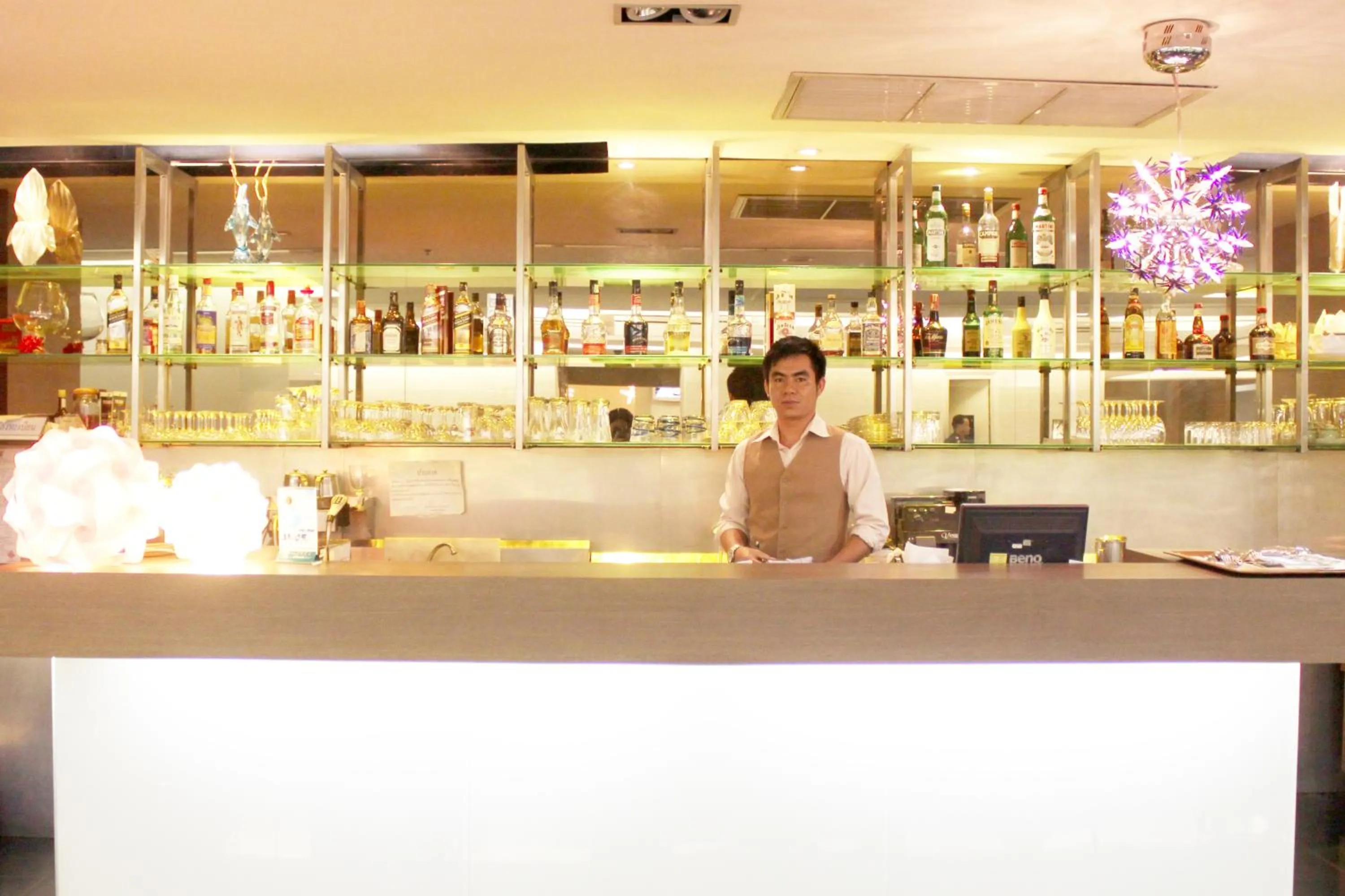 Restaurant/places to eat in Baiyoke Suite Hotel