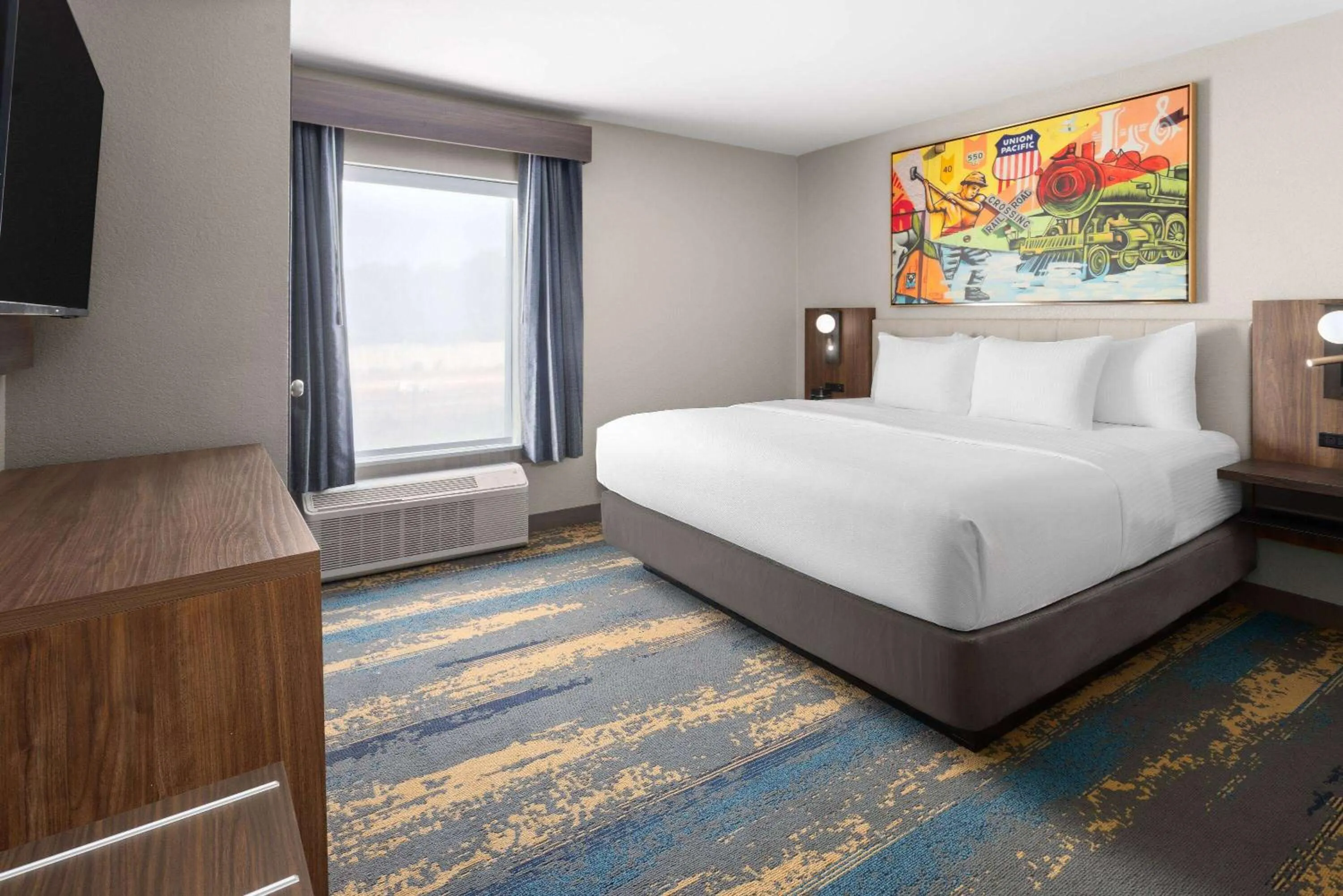 Photo of the whole room, Bed in La Quinta Inn & Suites by Wyndham Memphis I-240