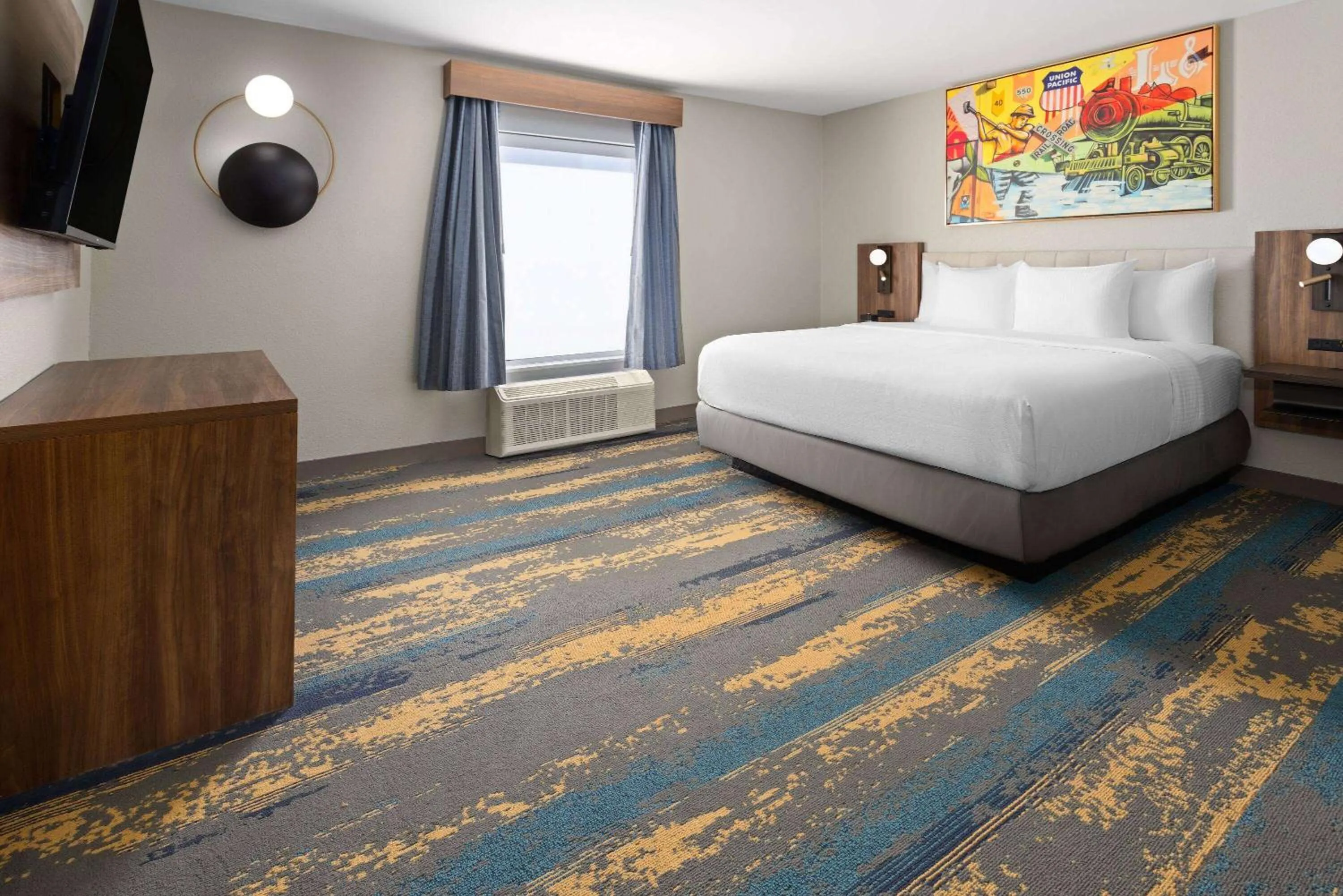 Photo of the whole room, Bed in La Quinta Inn & Suites by Wyndham Memphis I-240