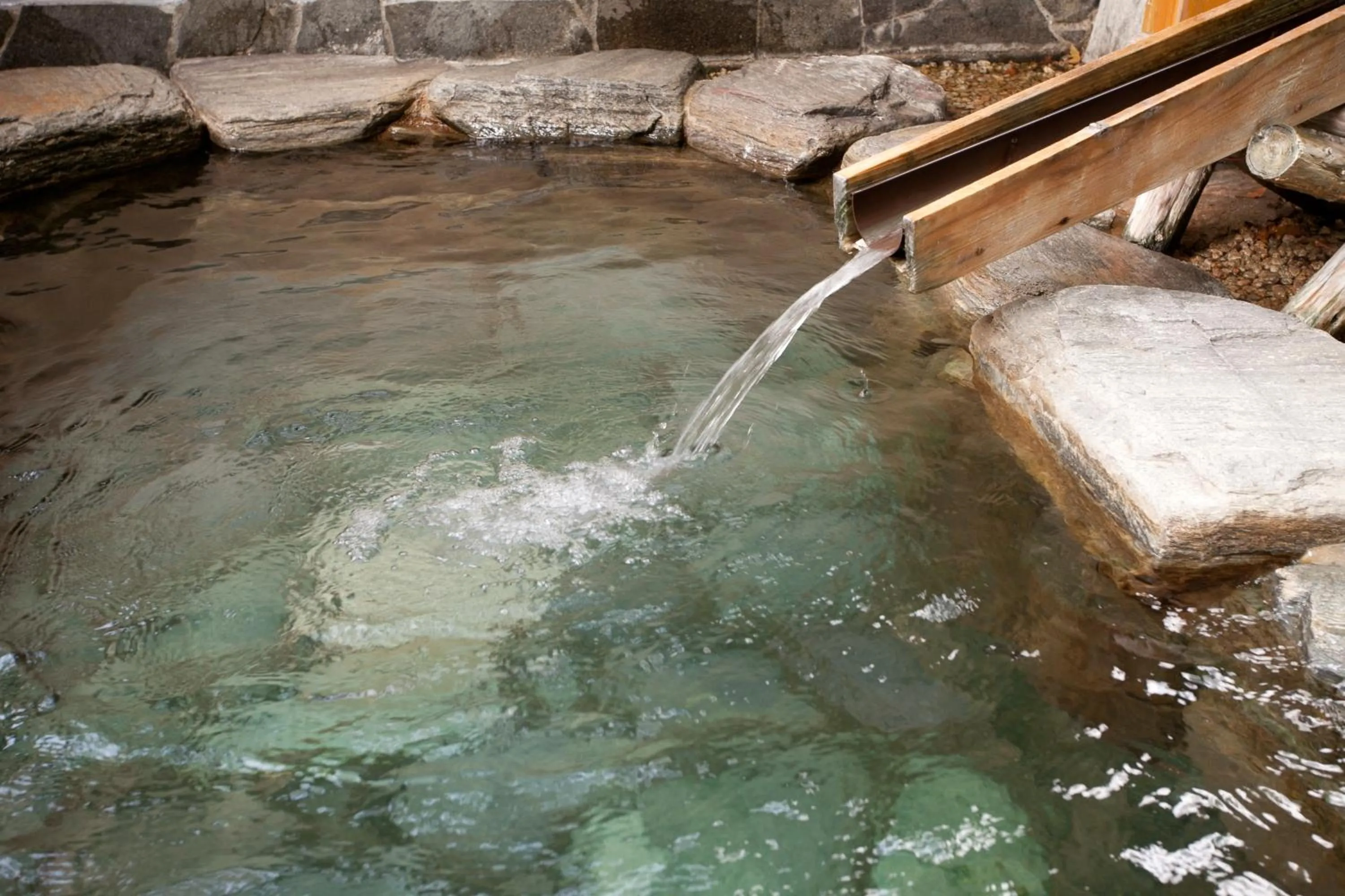 Hot Spring Bath in Zazan minakami