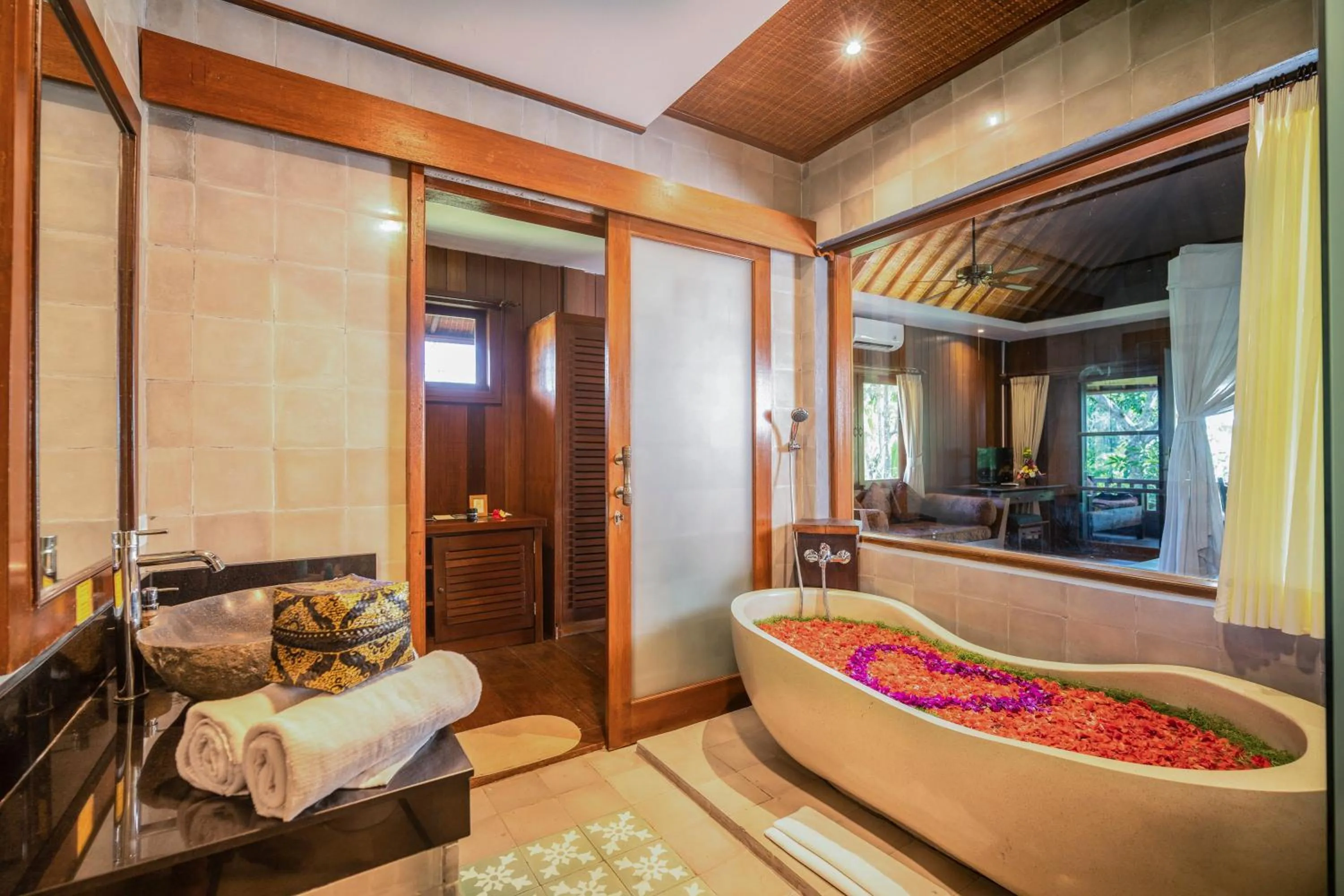 Toilet in Ananda Ubud Resort