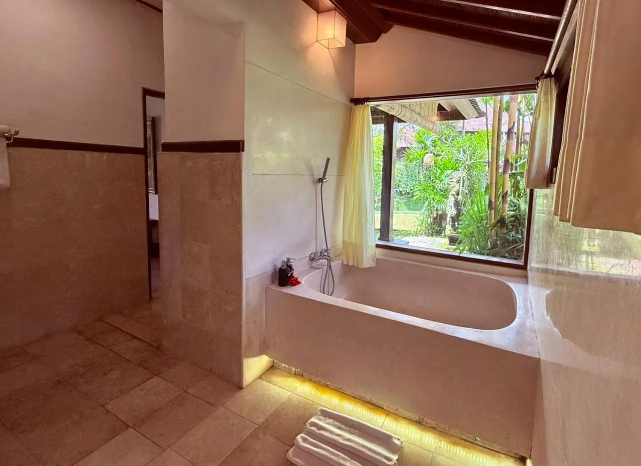 Hot Tub in Ananda Ubud Resort