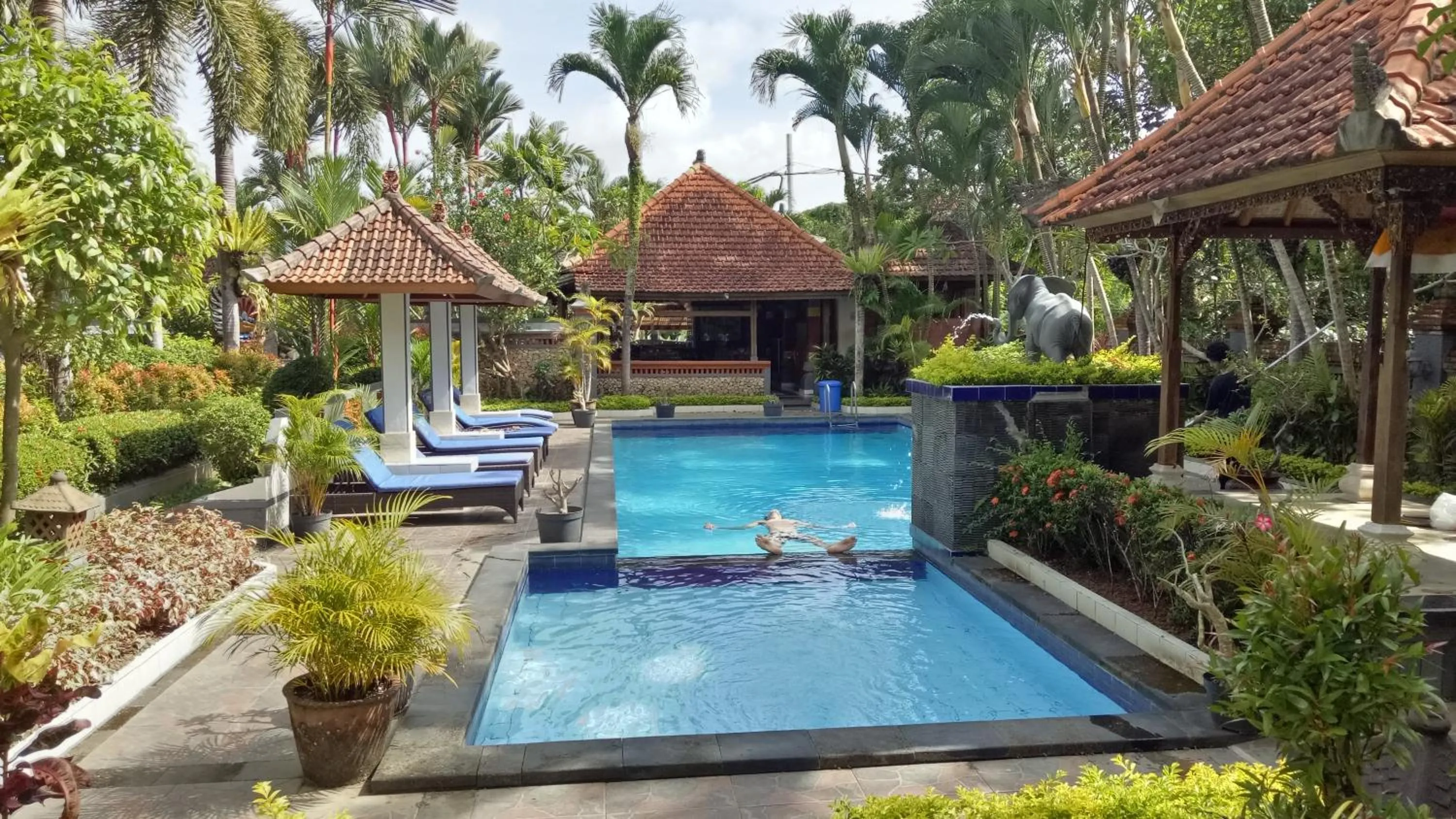 Swimming pool in Dewa Bharata Bungalows Ubud