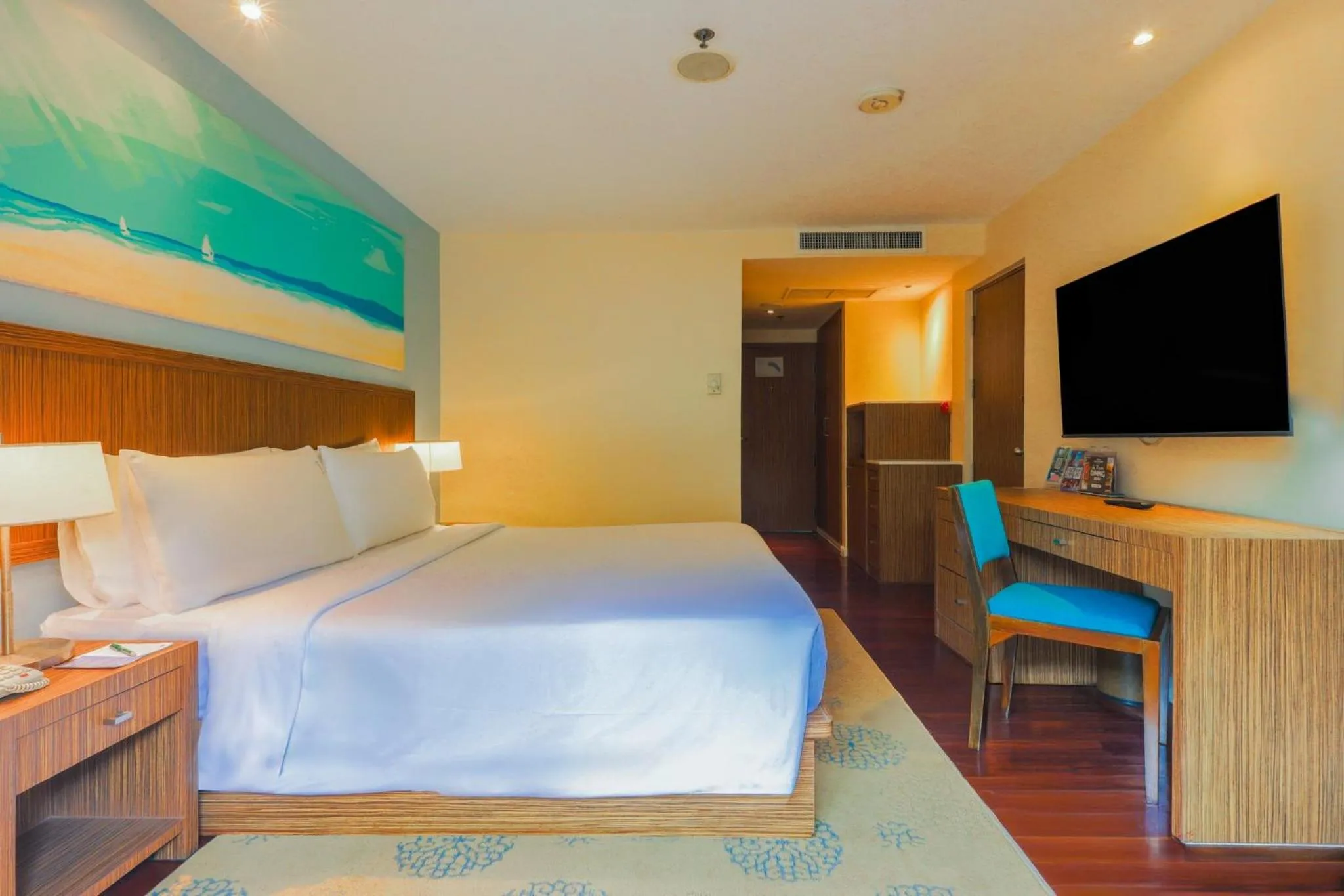 Photo of the whole room, Bed in Holiday Inn Resort Phuket Surin Beach, an IHG Hotel