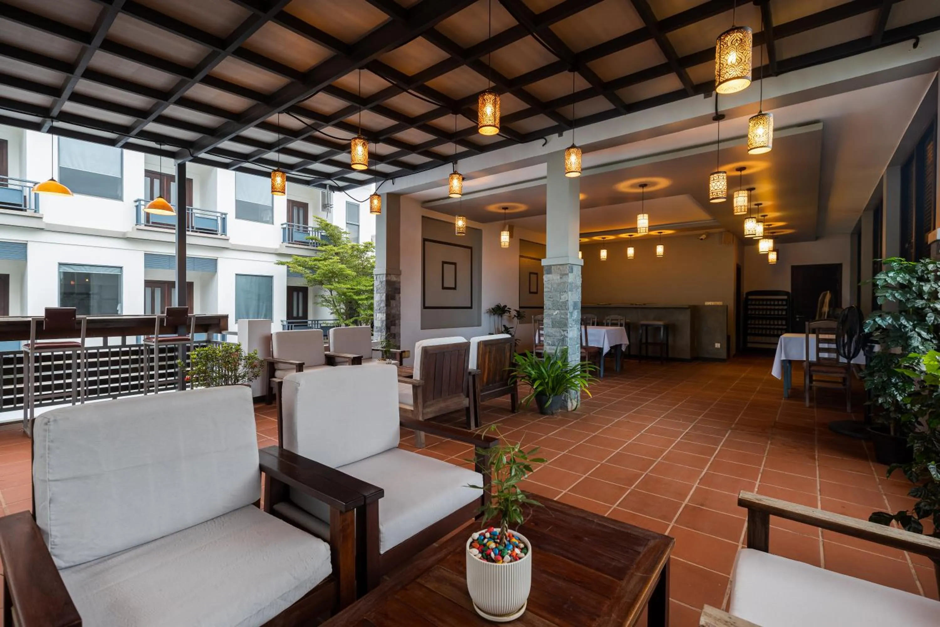 Restaurant/places to eat in Green Amazon Residence