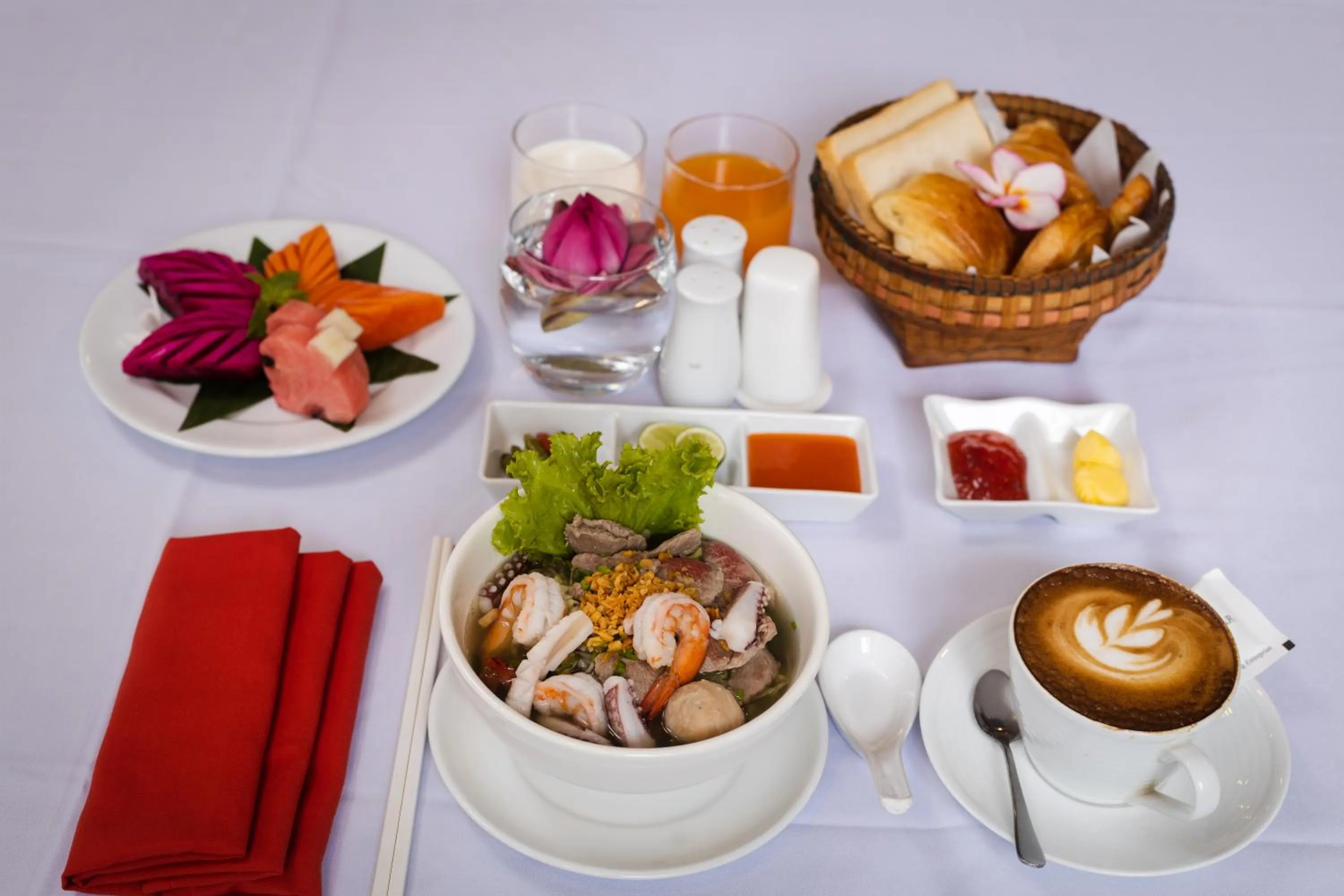 Restaurant/places to eat in Green Amazon Residence