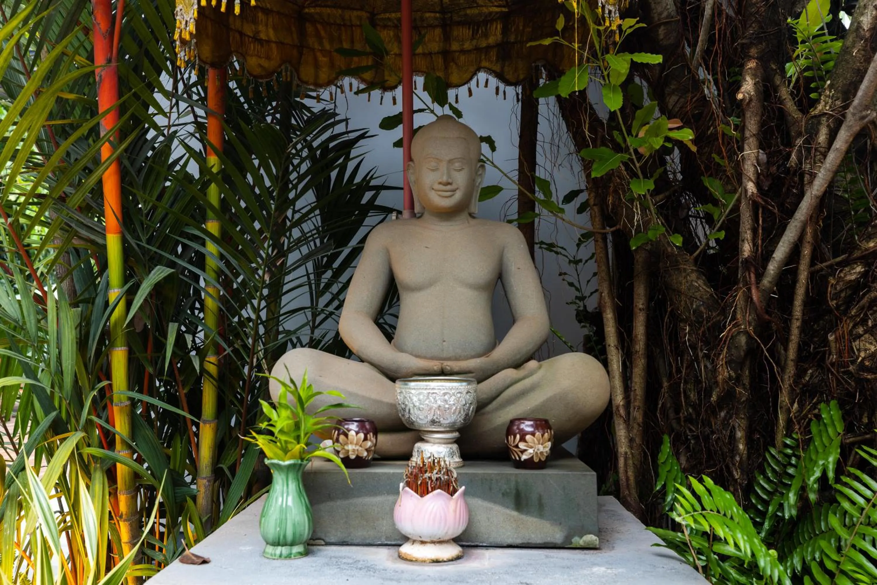 Decorative detail in Green Amazon Residence