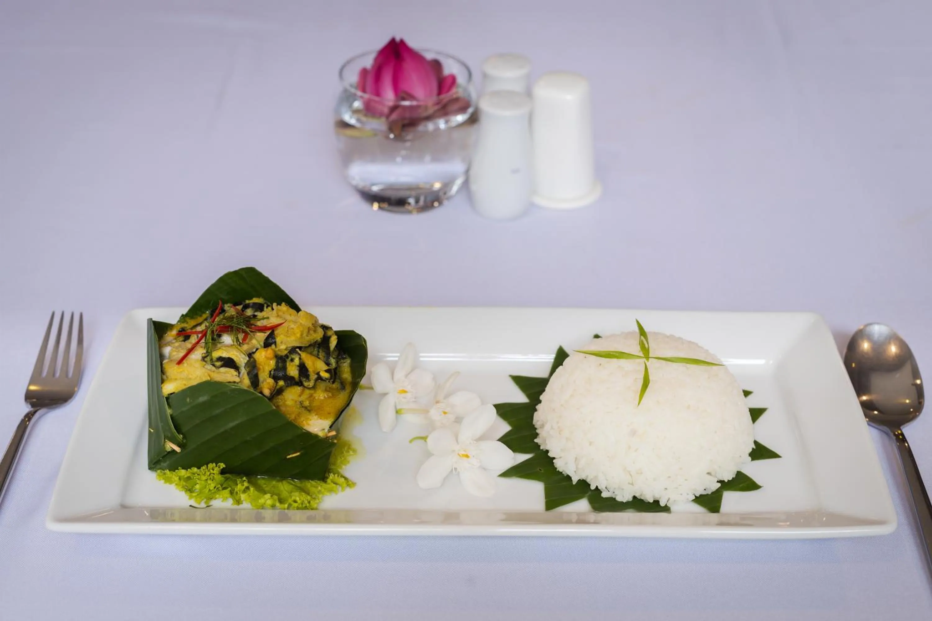 Restaurant/places to eat in Green Amazon Residence