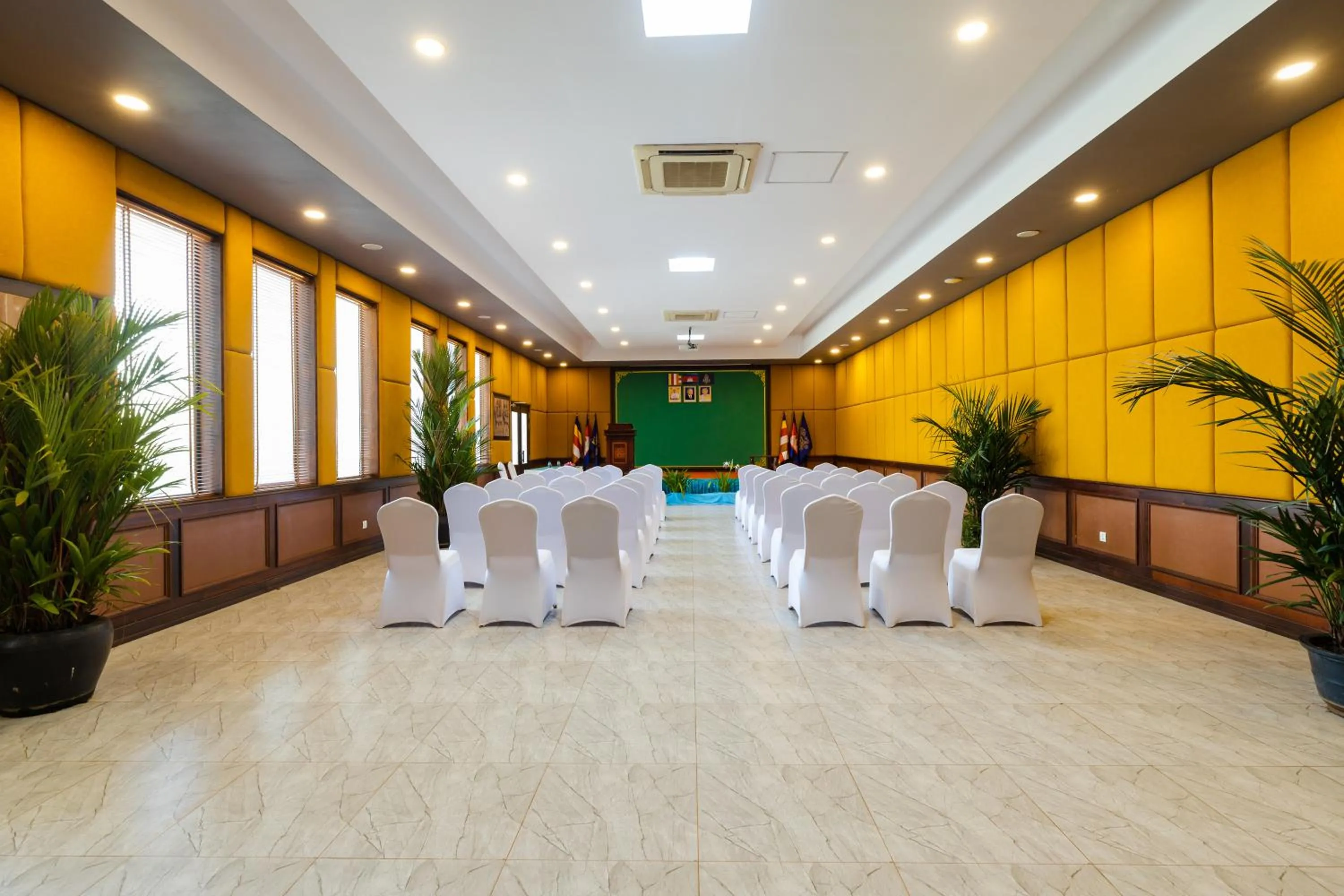 Meeting/conference room in Green Amazon Residence