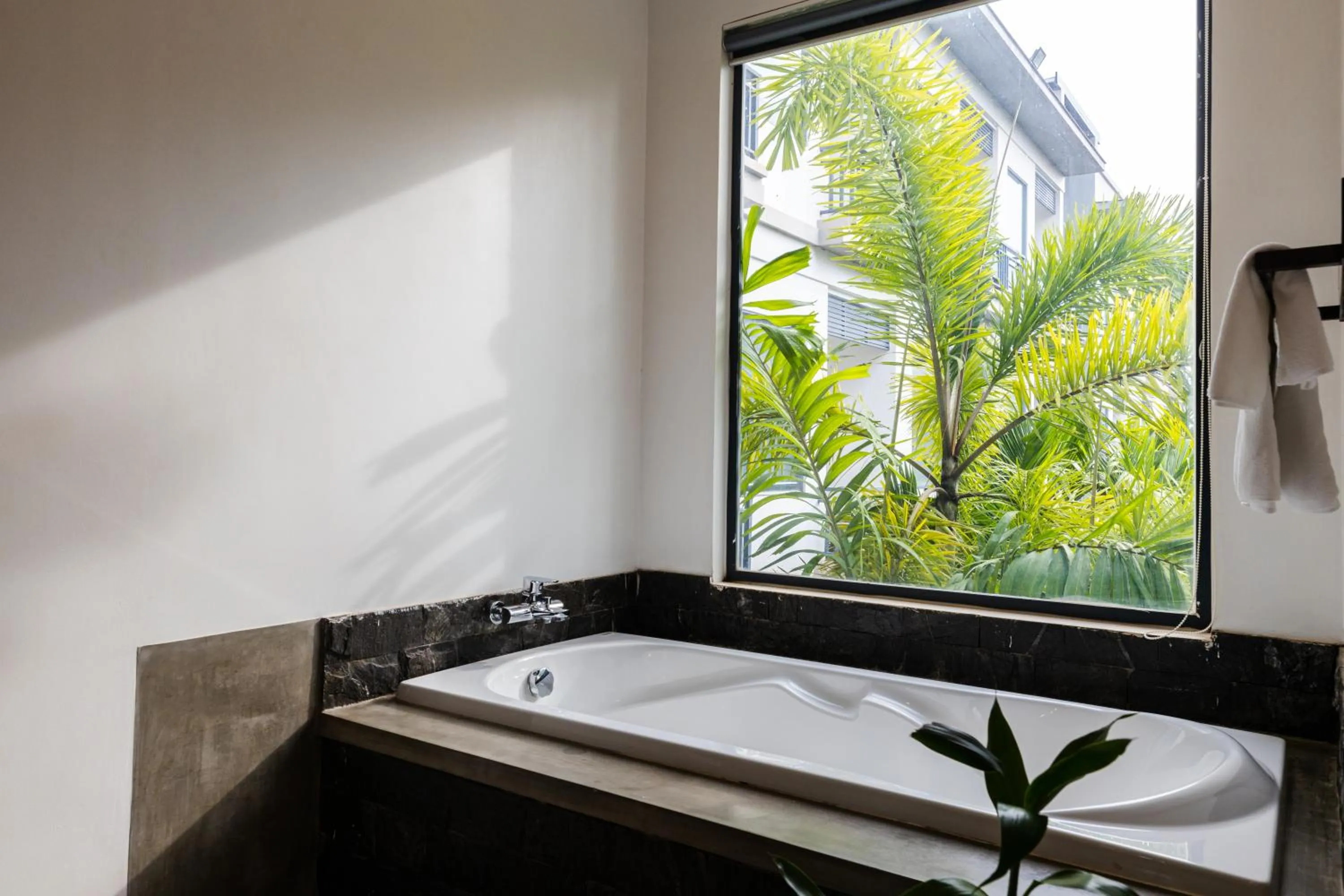 Bath, Bed in Green Amazon Residence