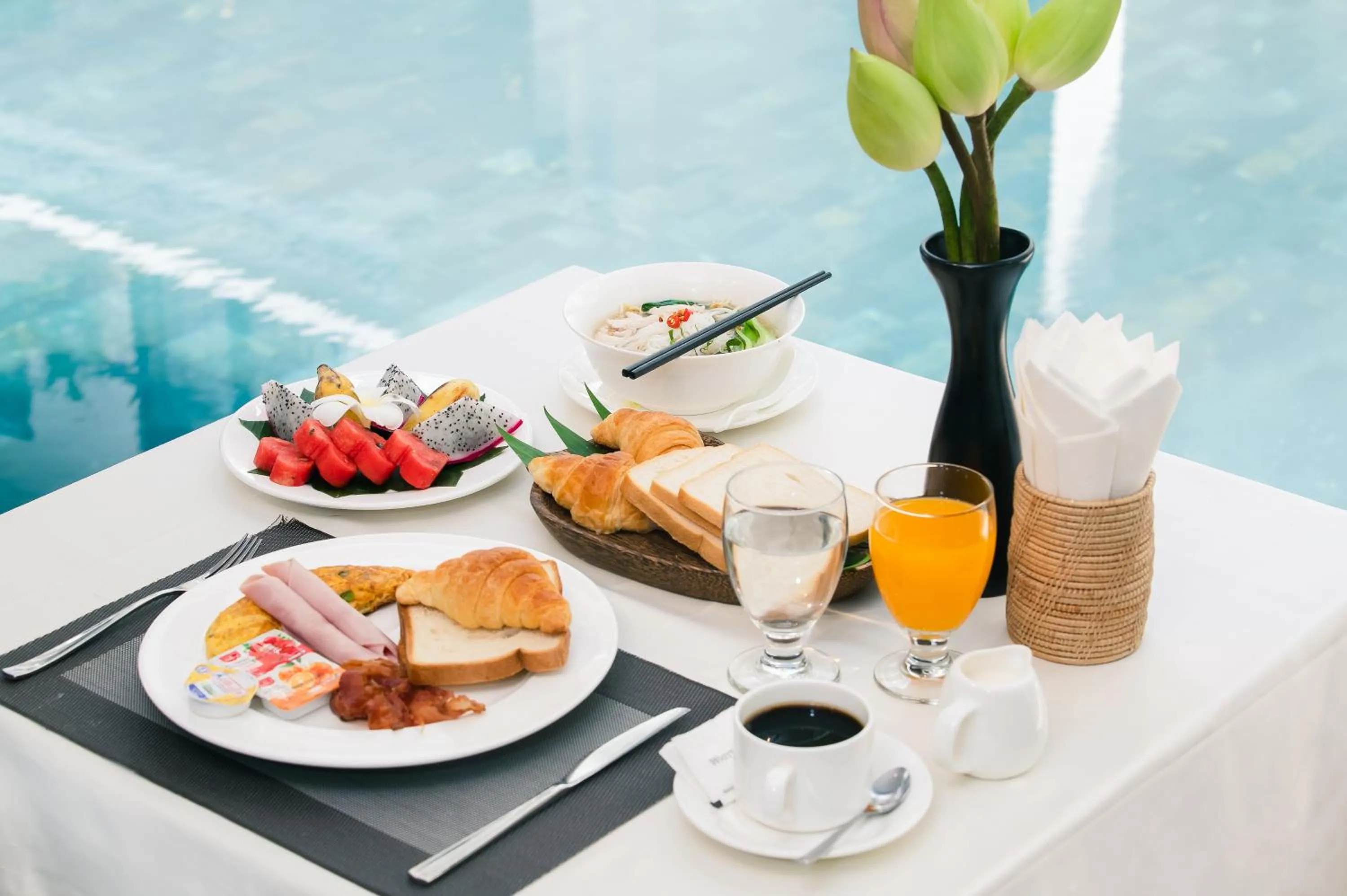 Breakfast in Bayon Modern Residence