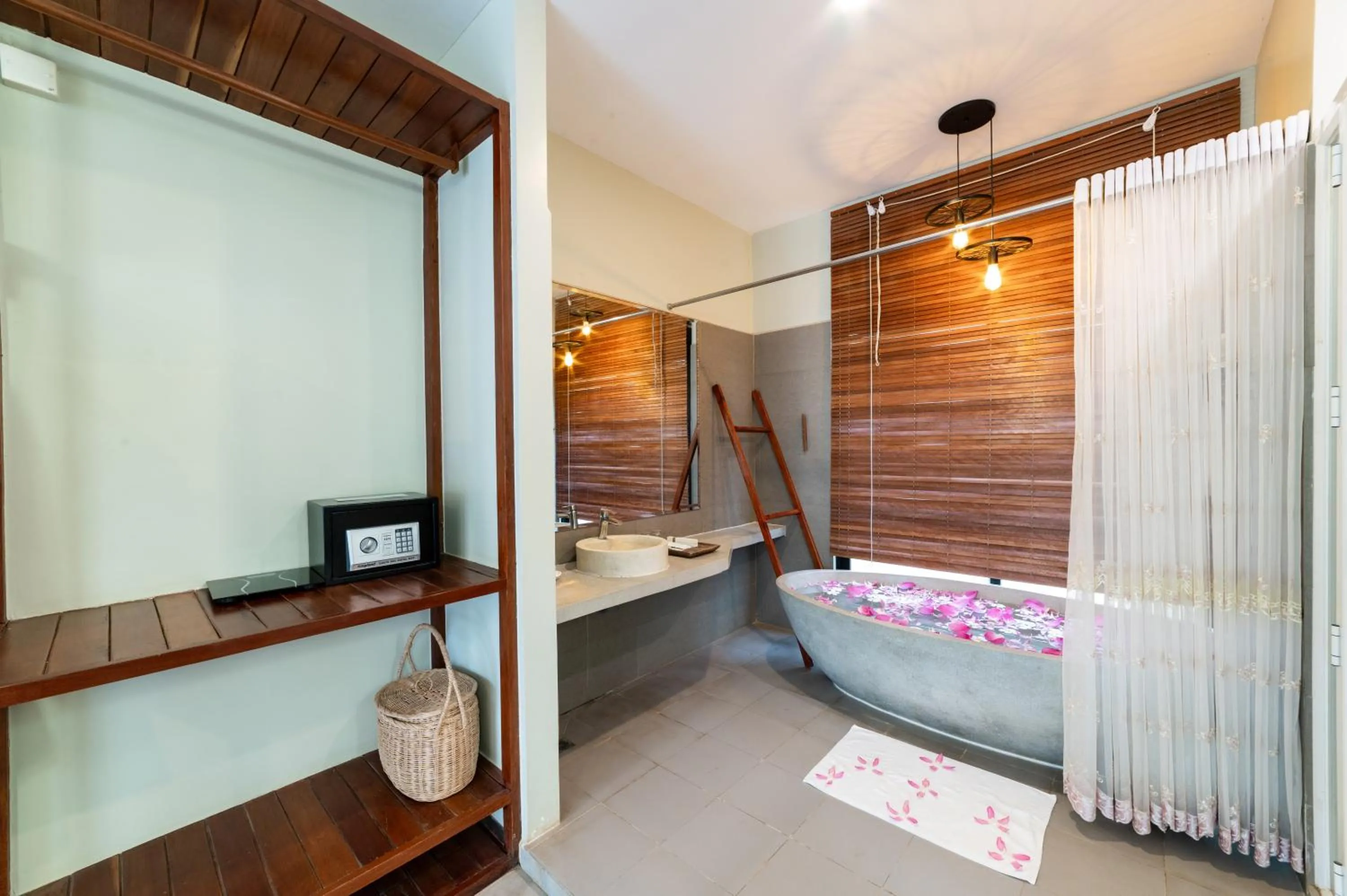 Shower, Bed in Bayon Modern Residence