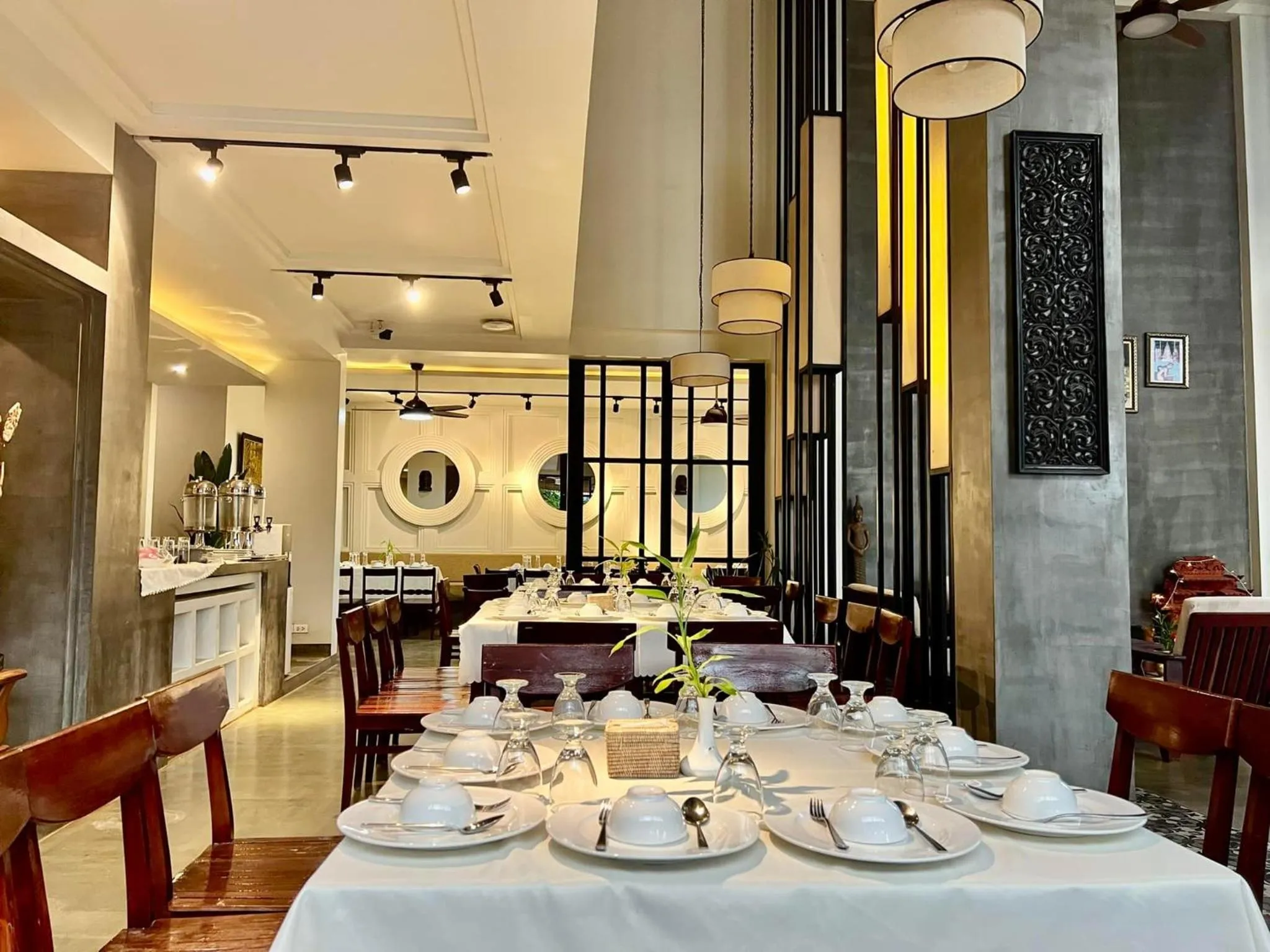 Restaurant/places to eat in Bayon Modern Residence