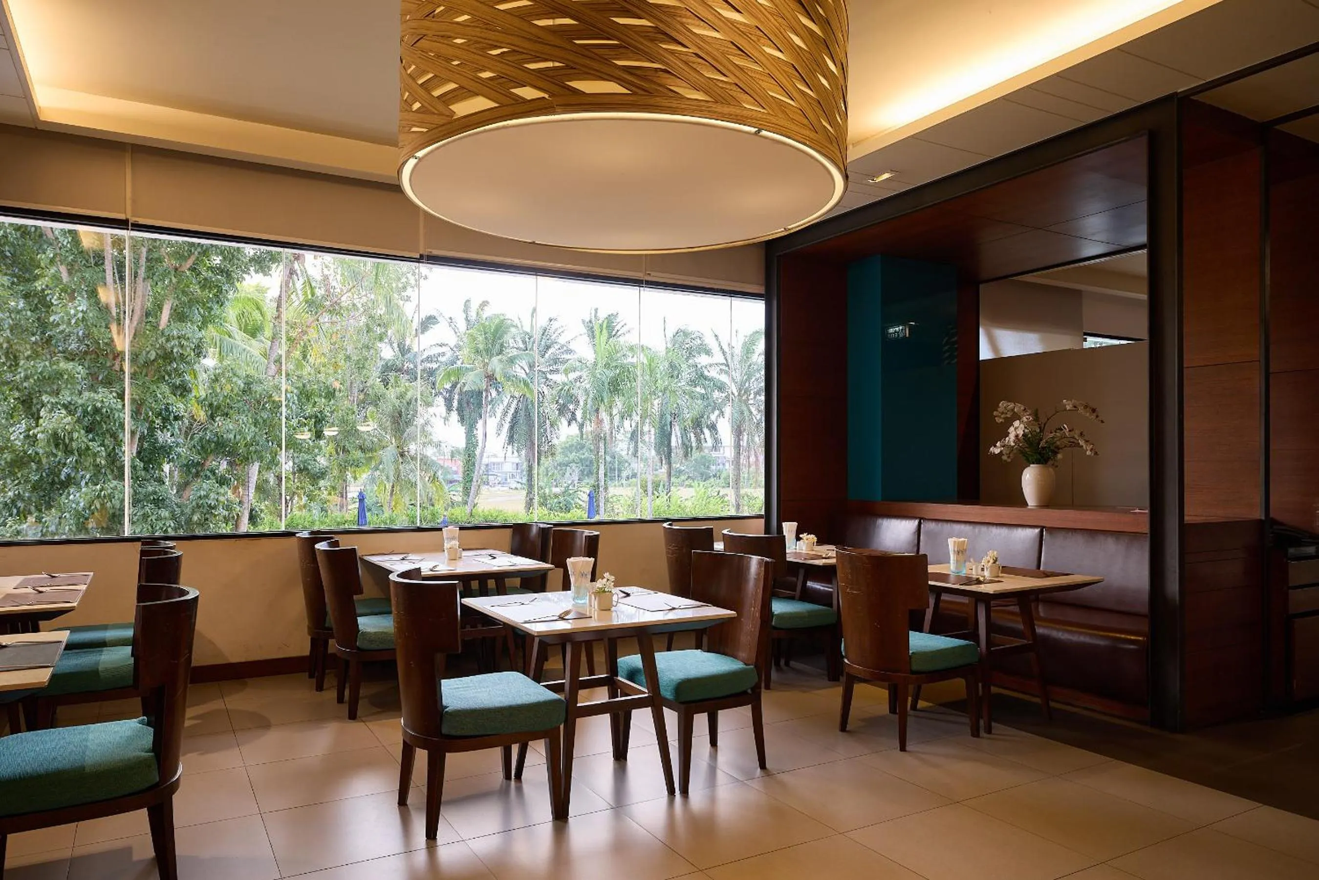 Restaurant/places to eat in Rua Rasada Hotel - The Ideal Venue for Meetings & Events
