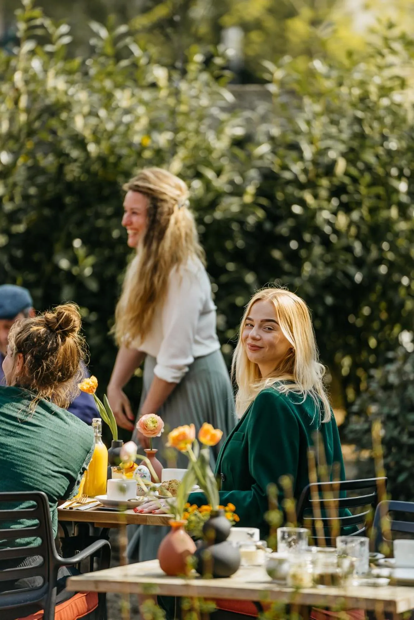 People in Hotel Janssen
