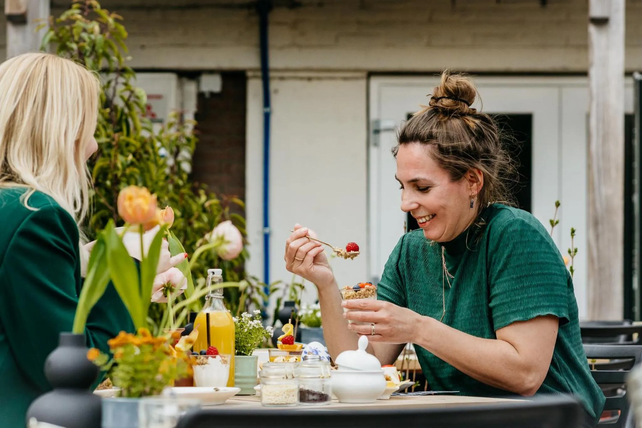 People in Hotel Janssen