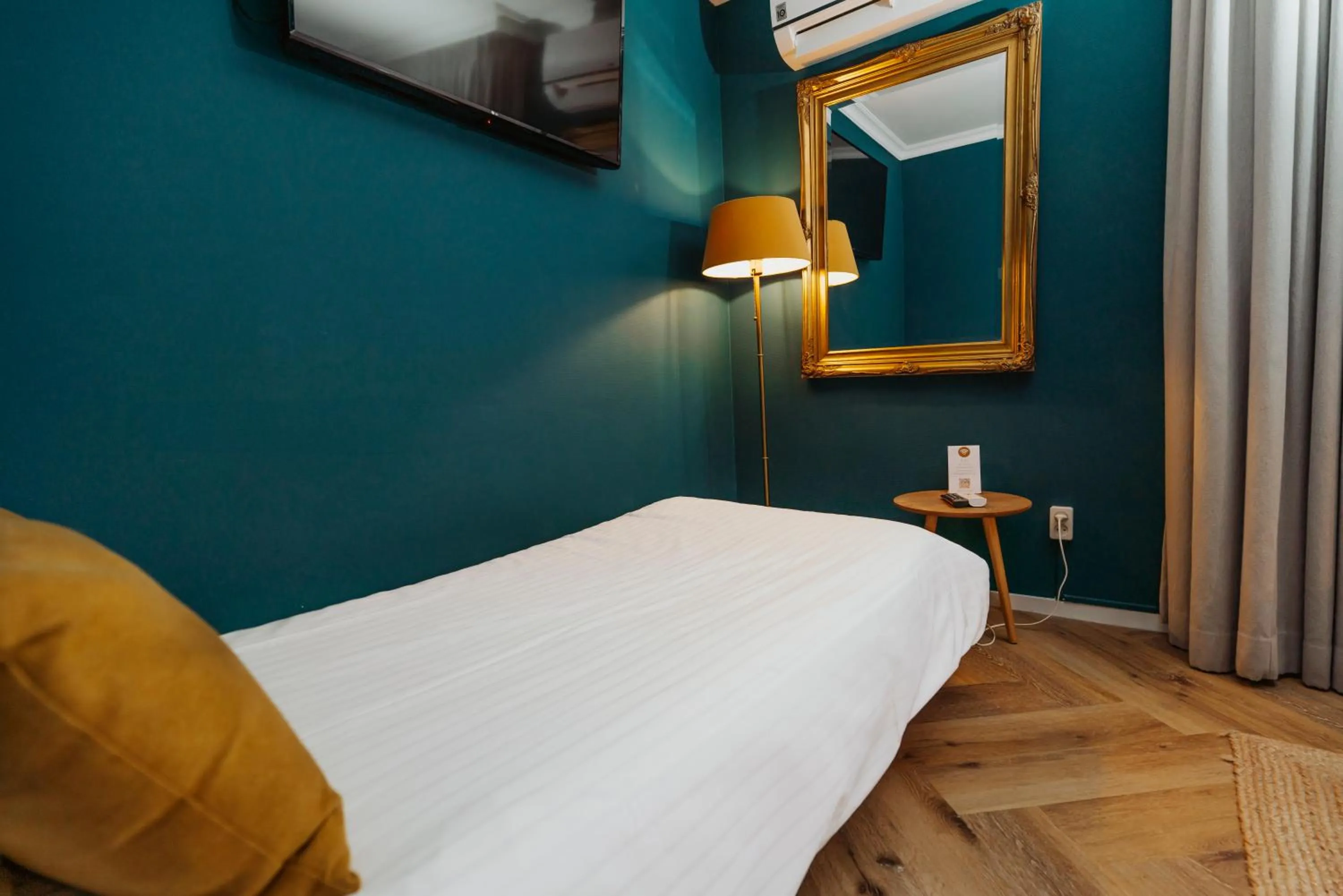 Bed in Hotel Janssen