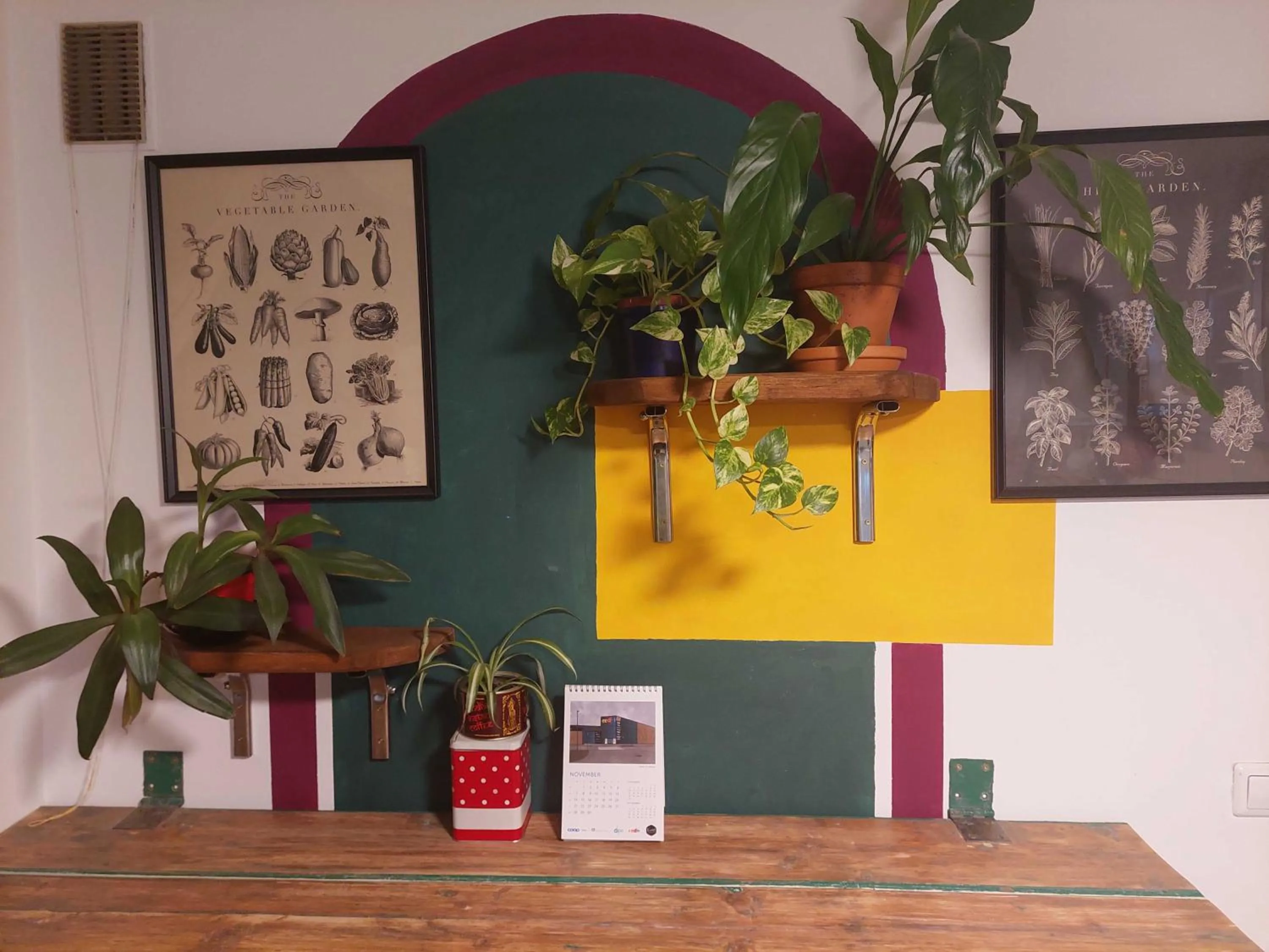 Kitchen or kitchenette in Looming Hostel