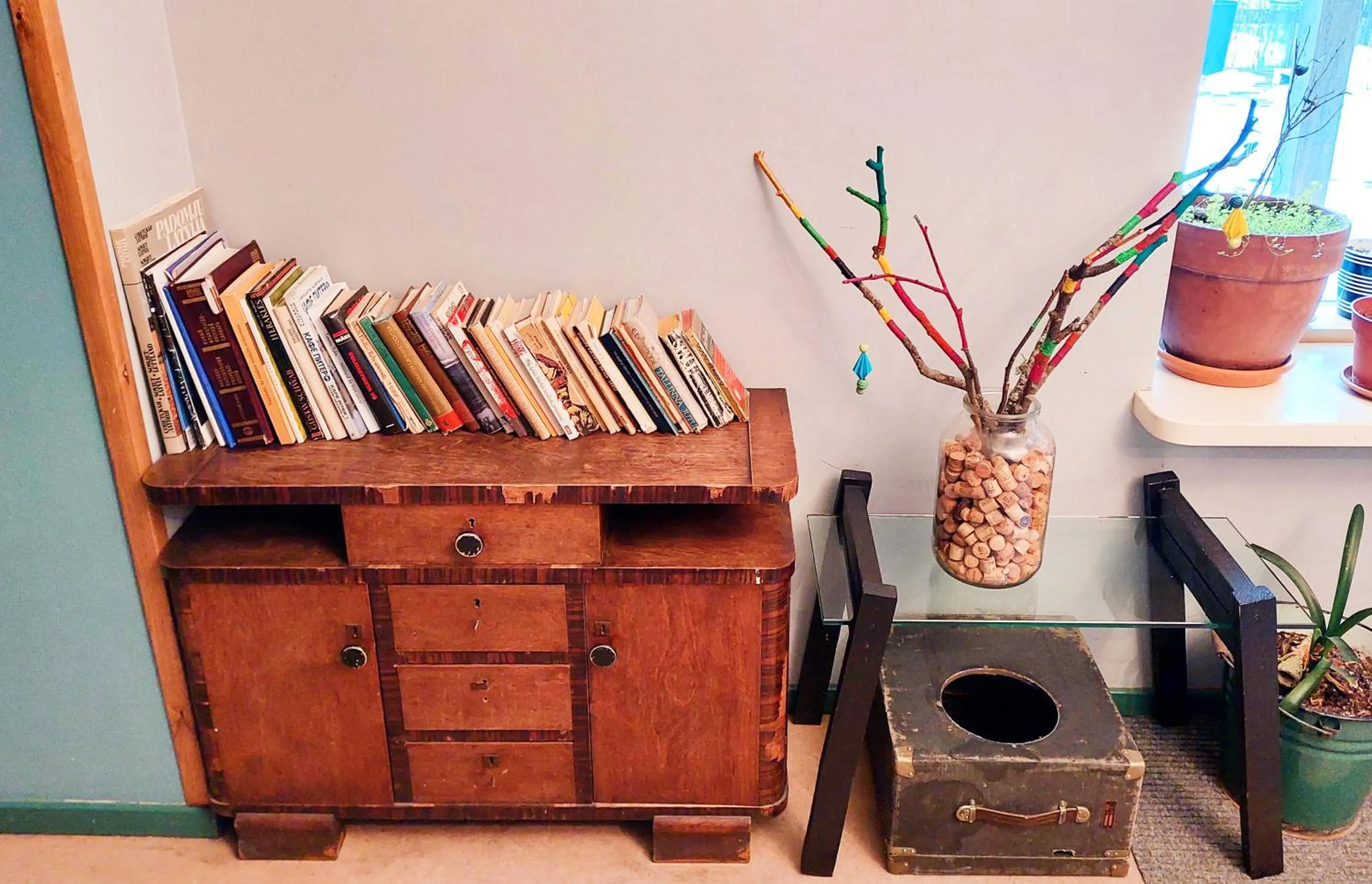 Library in Looming Hostel