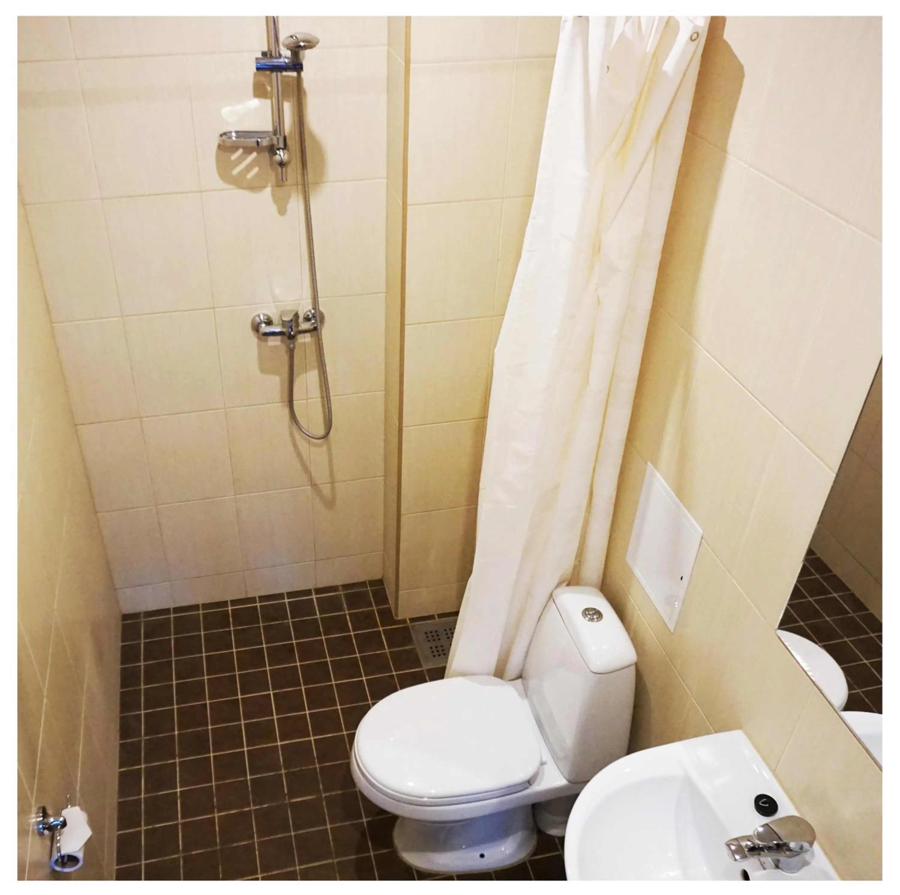 Shower in Looming Hostel