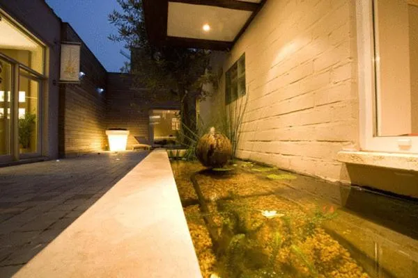 Facade/entrance in B&B Wellness Yoake