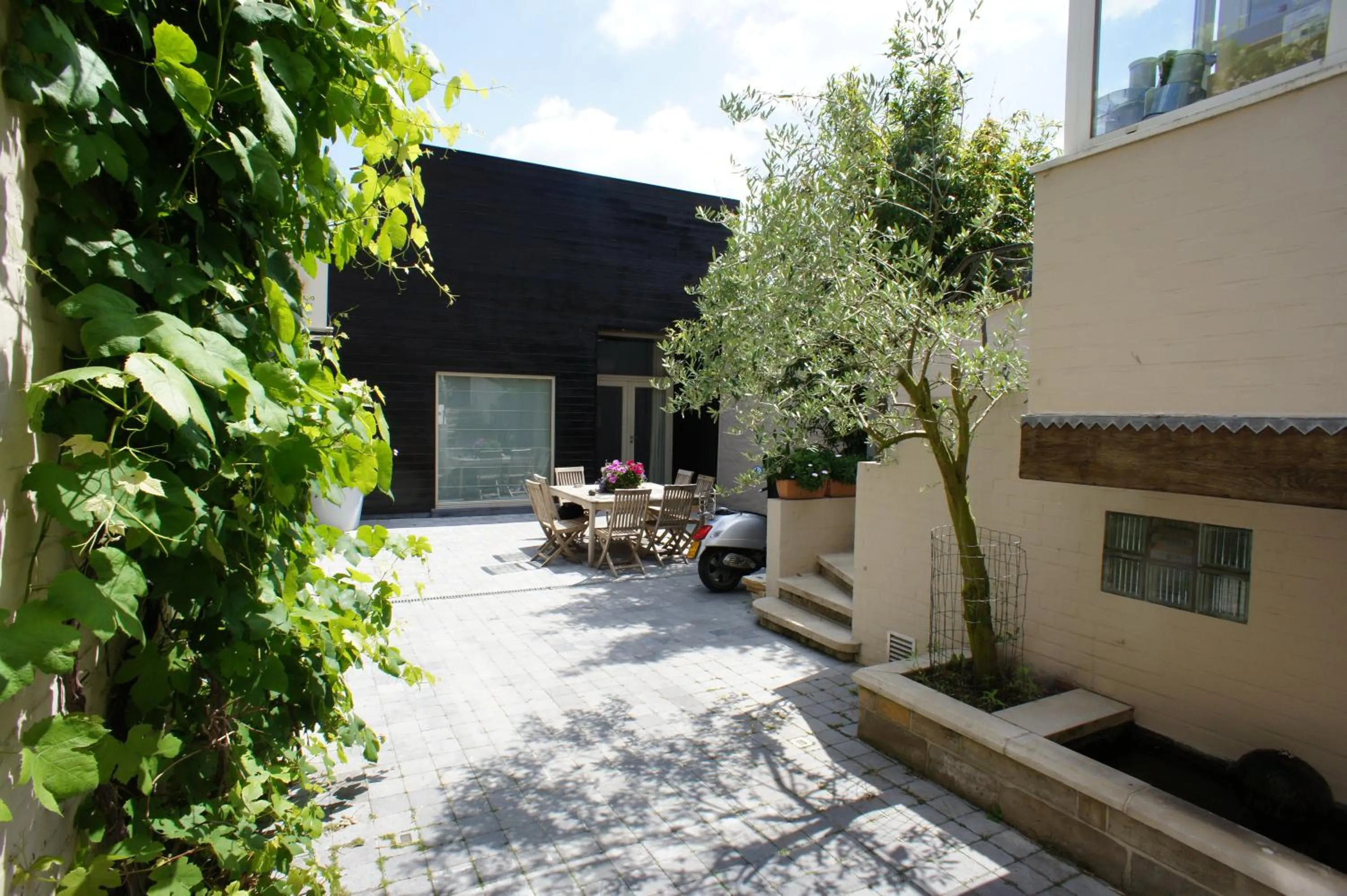 Facade/entrance in B&B Wellness Yoake