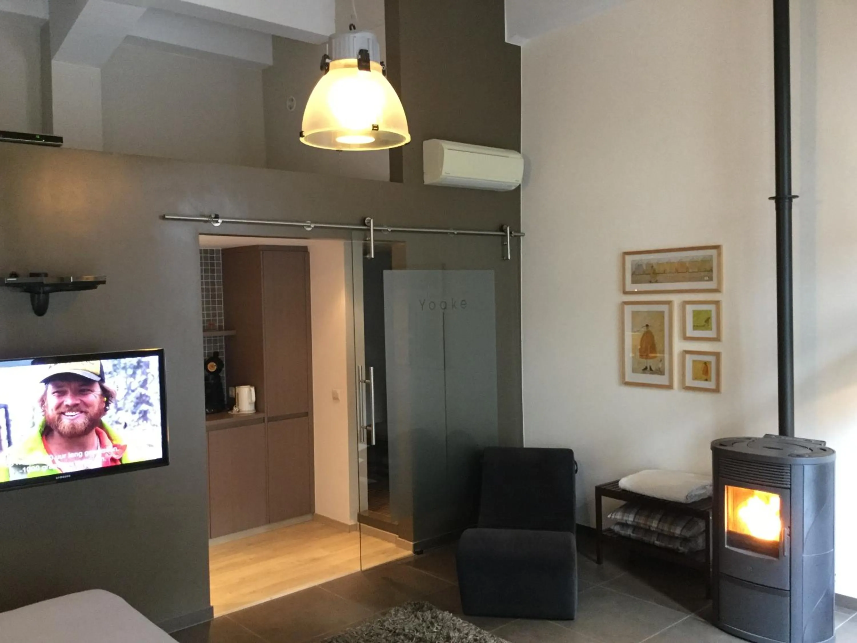 Seating area in B&B Wellness Yoake