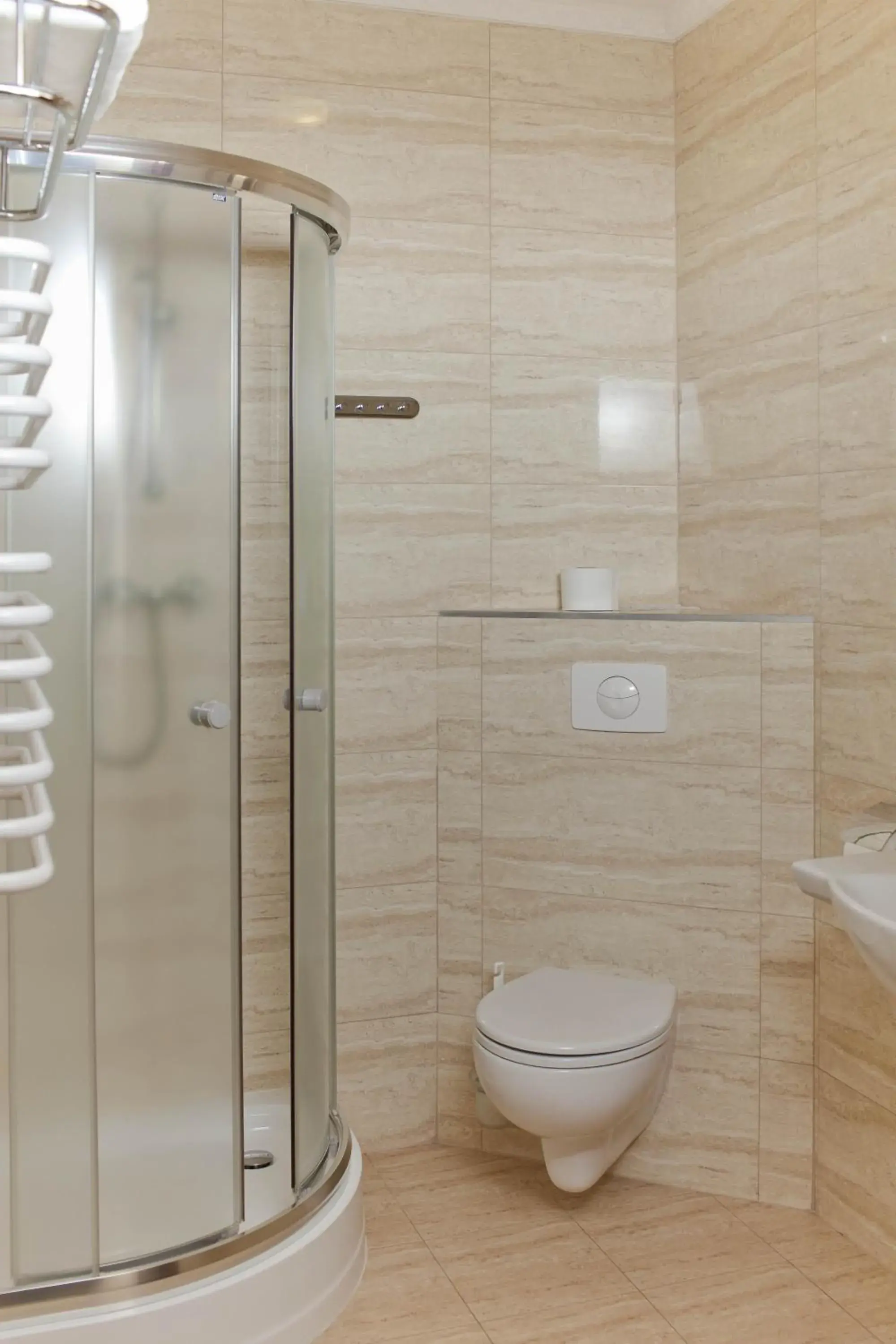 Basic Triple Room in Senator Gran Via Basic Triple Room in Senator Gran Via